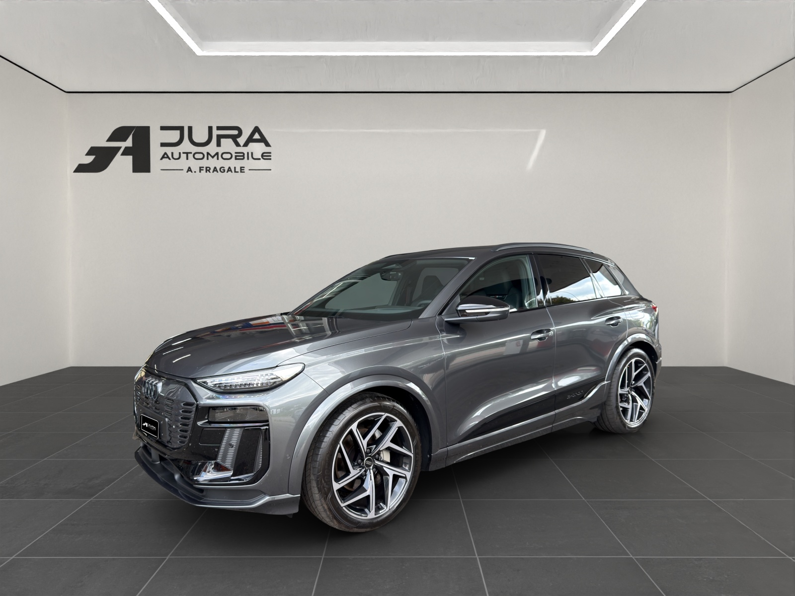 AUDI Q6 e-tron quattro S-Line-image-1