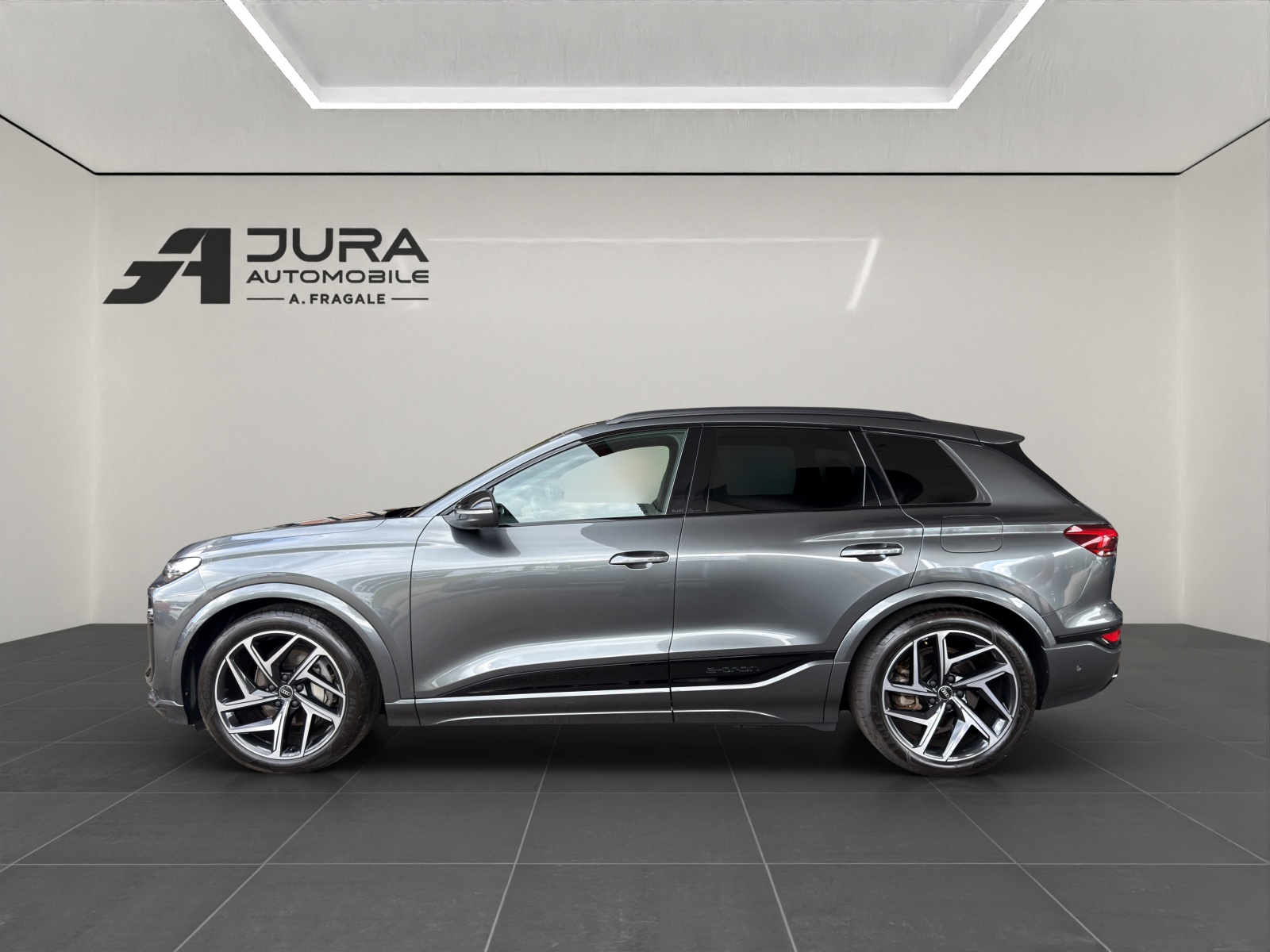 AUDI Q6 e-tron quattro S-Line-image-3