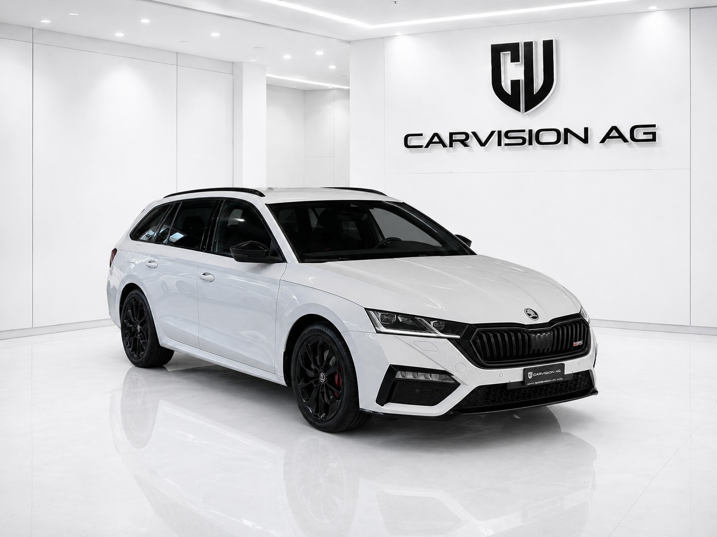 SKODA Octavia Combi 2.0 TSI DSG RS-image-2