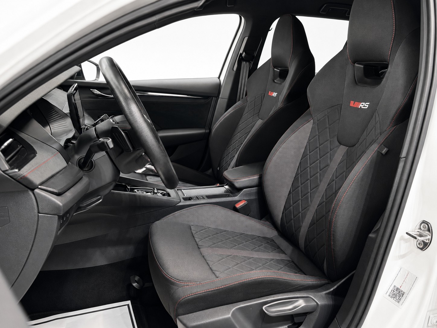 SKODA Octavia Combi 2.0 TSI DSG RS-image-10