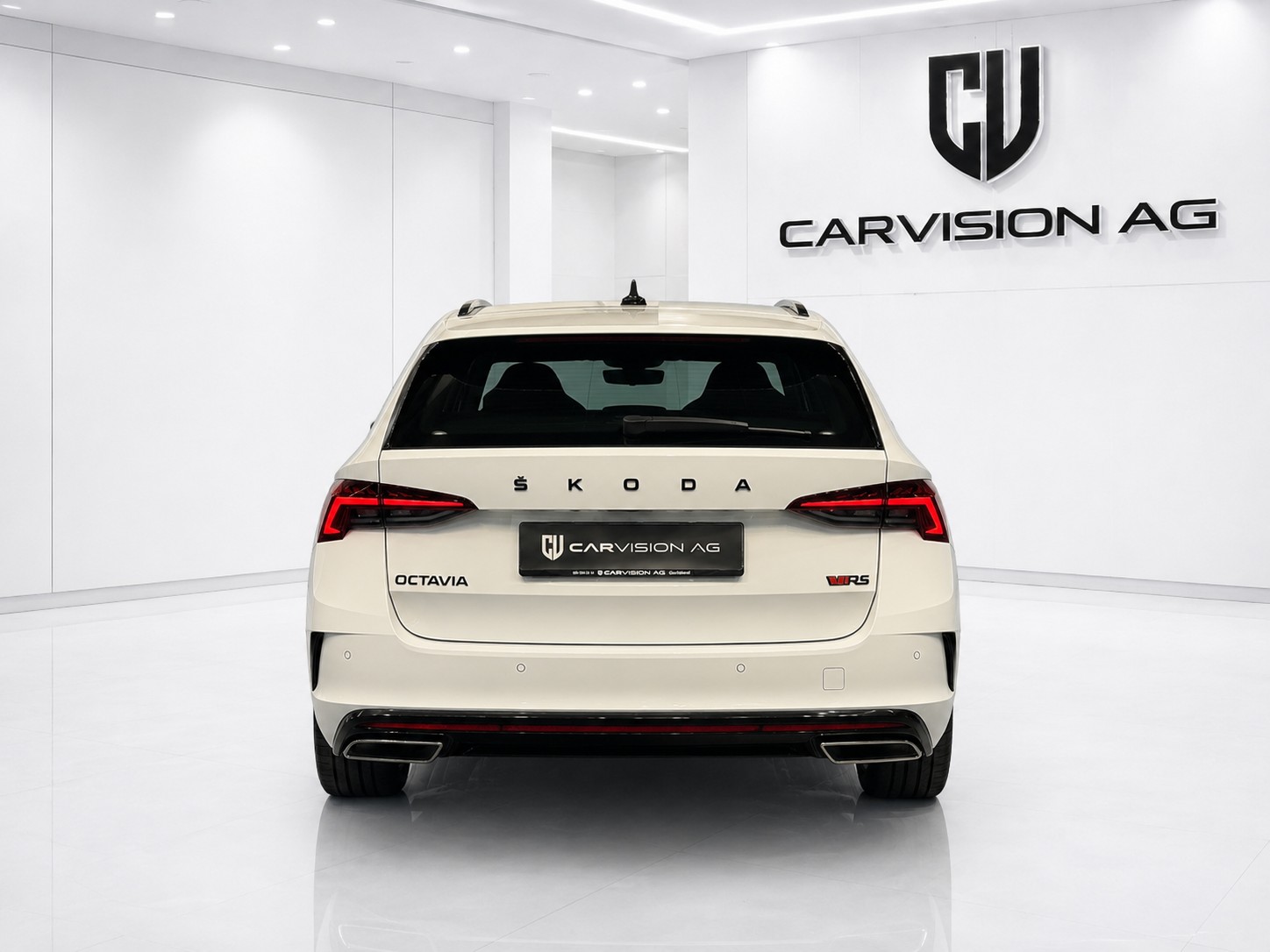 SKODA Octavia Combi 2.0 TSI DSG RS-image-5