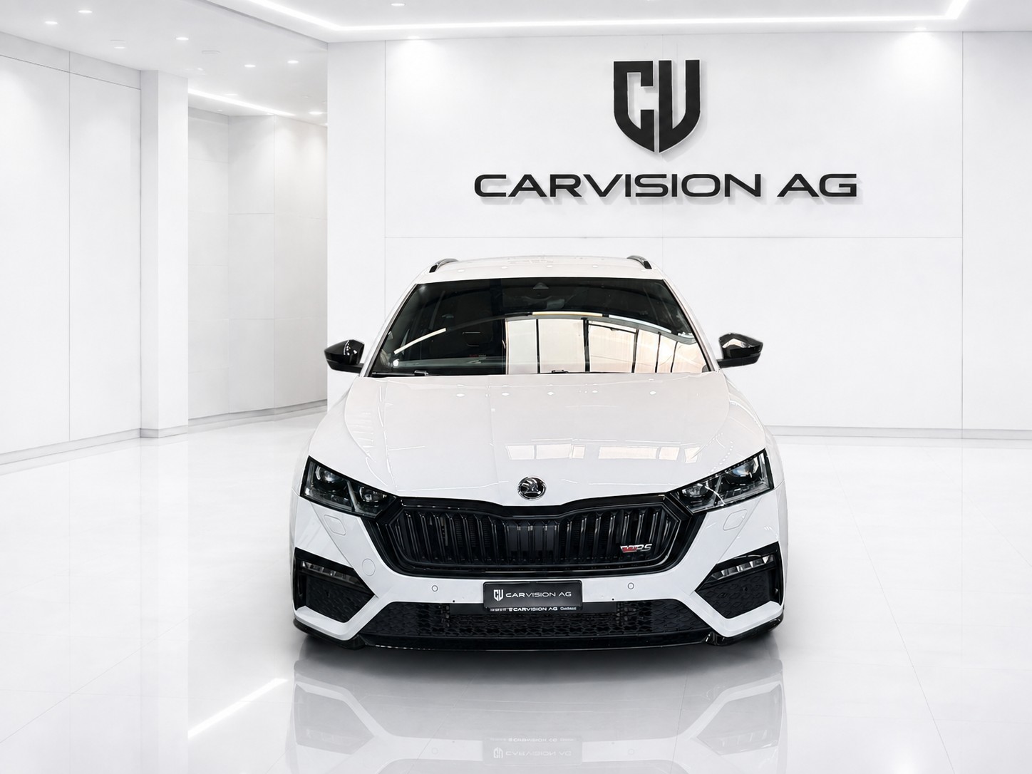 SKODA Octavia Combi 2.0 TSI DSG RS-image-1