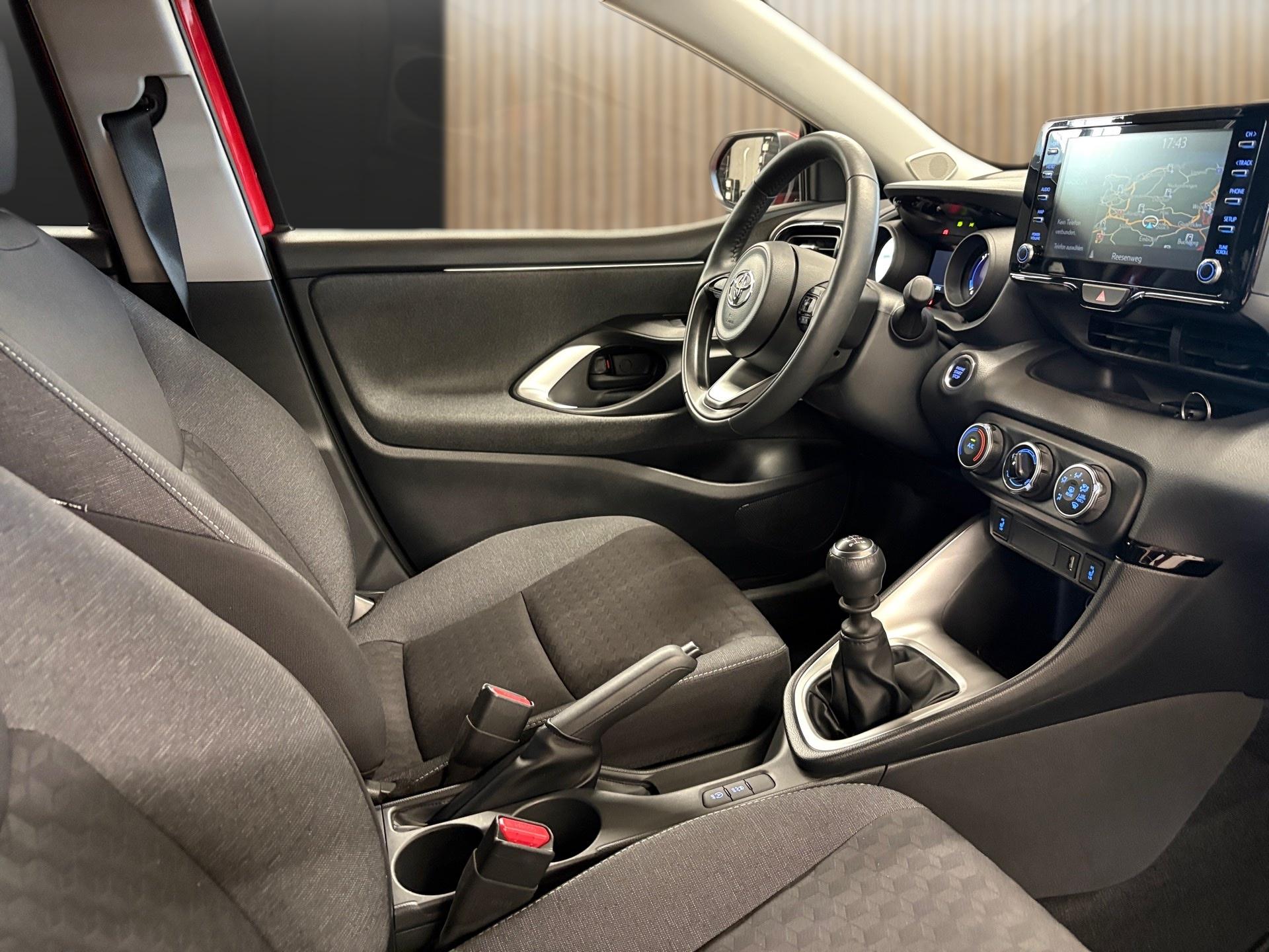 TOYOTA Yaris 1.5 Trend-image-15