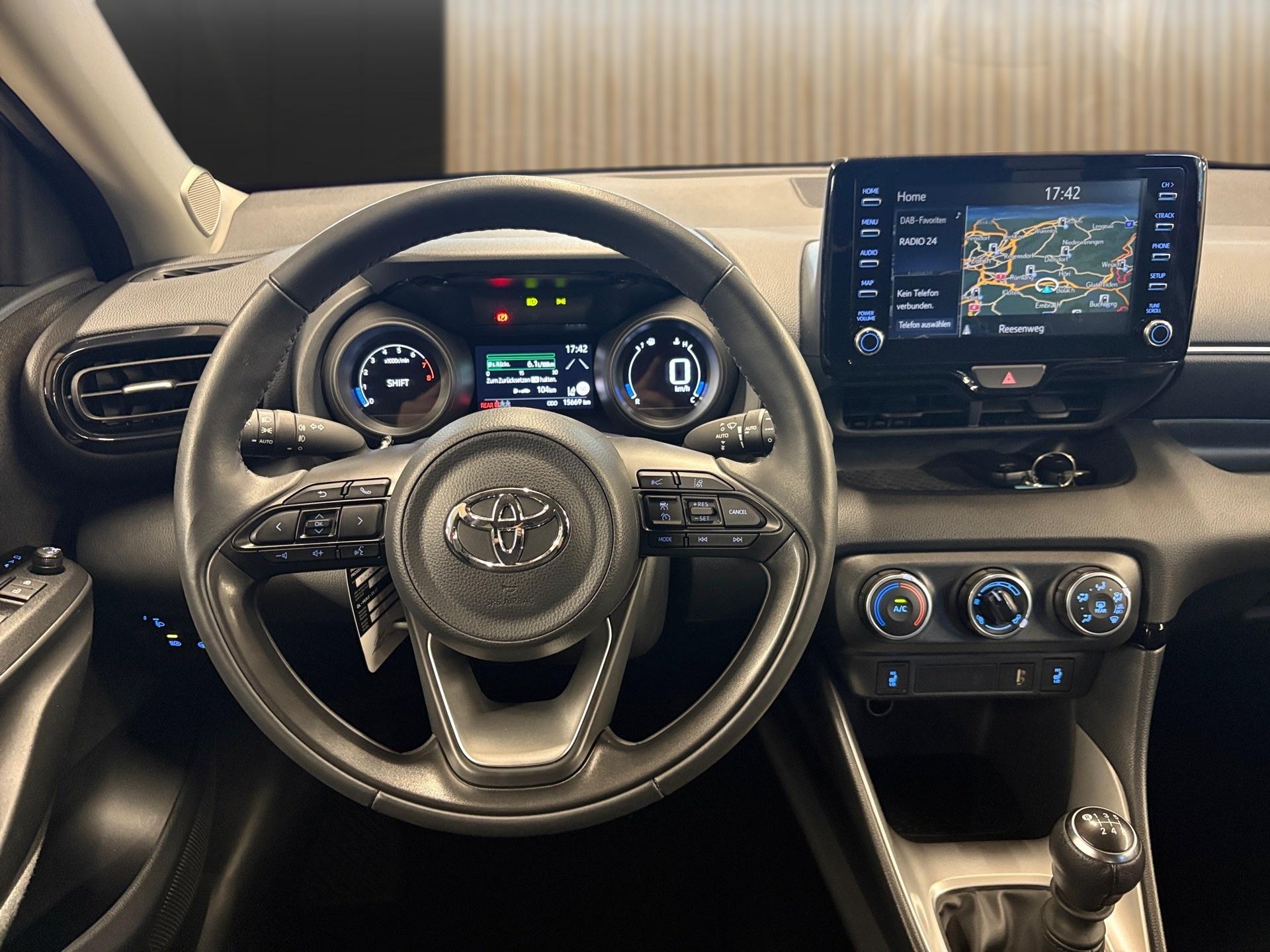 TOYOTA Yaris 1.5 Trend-image-12