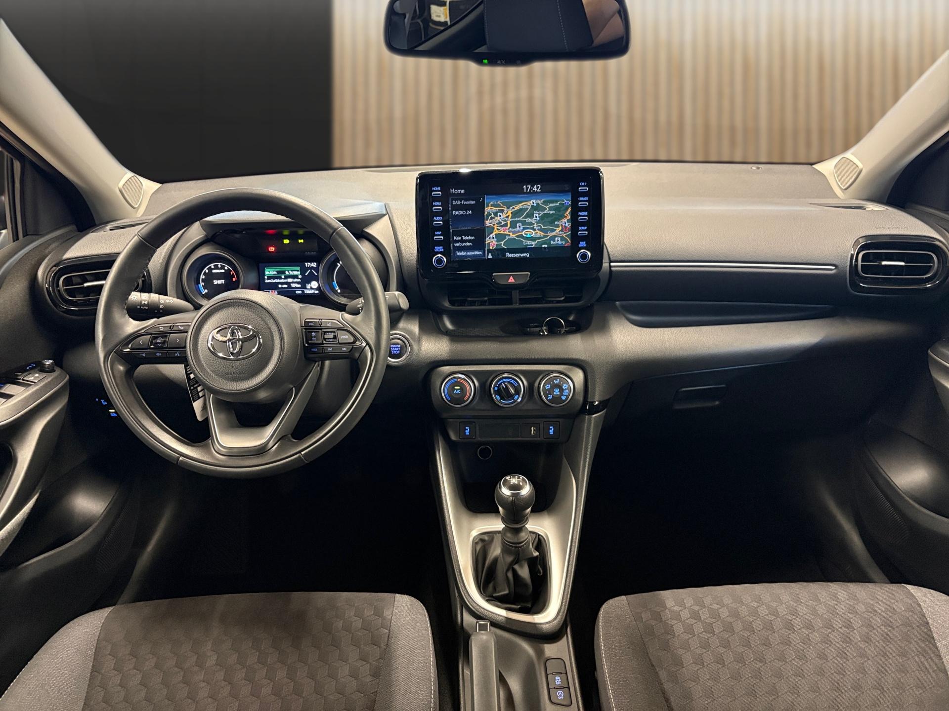 TOYOTA Yaris 1.5 Trend-image-13