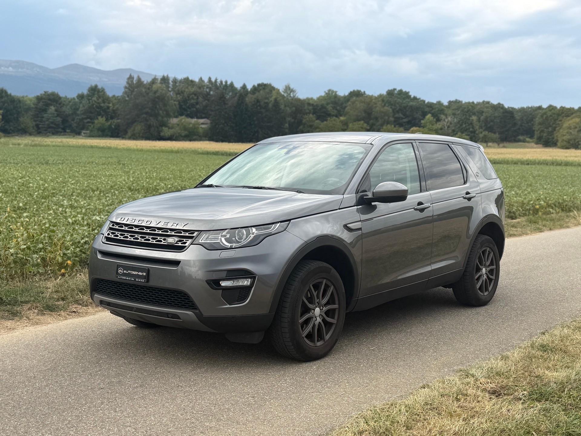 LAND ROVER Discovery Sport 2.0 TD4 HSE Luxury-image-3