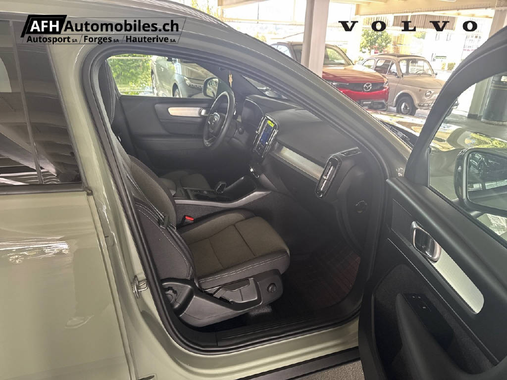 VOLVO XC40 2.0 B3 MH Core-image-14
