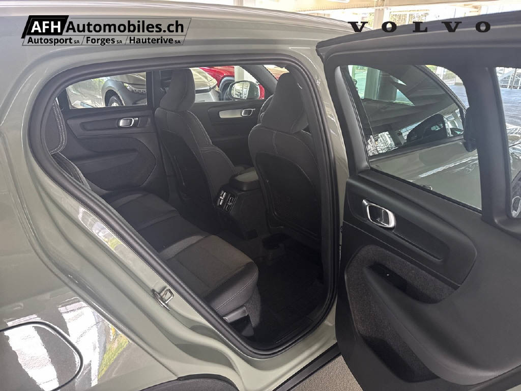 VOLVO XC40 2.0 B3 MH Core-image-15