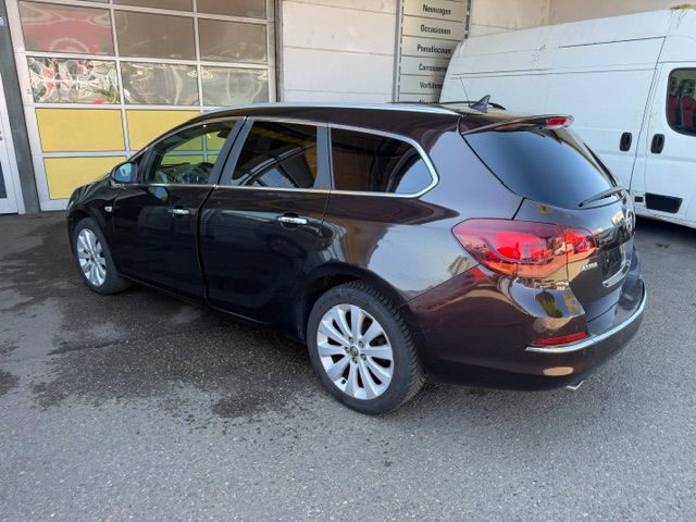 OPEL Astra SportsTourer 1.4i 16V Turbo Active Edition-image-3