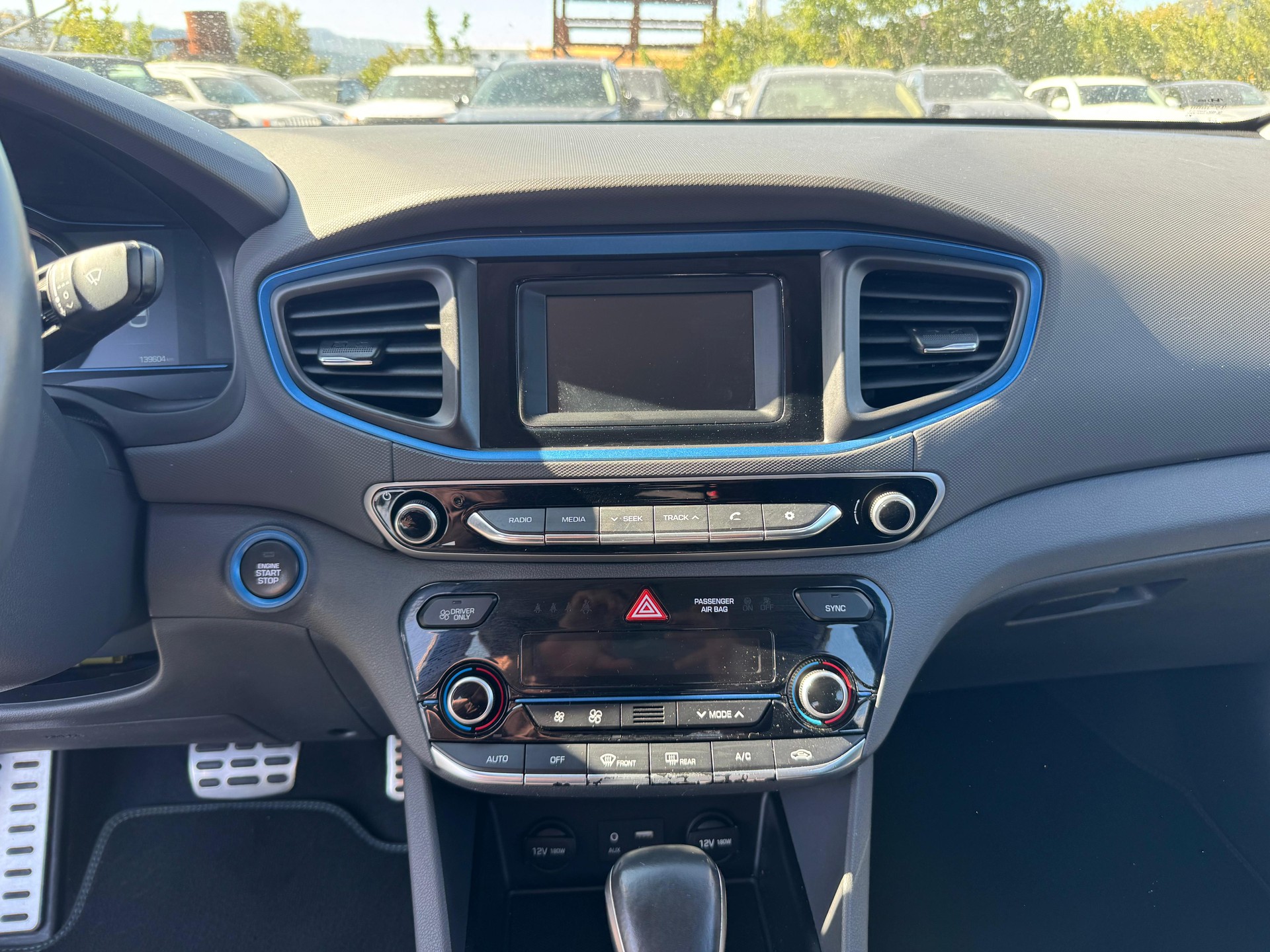 HYUNDAI Ioniq 1.6 GDi HEV Launch DCT-image-10