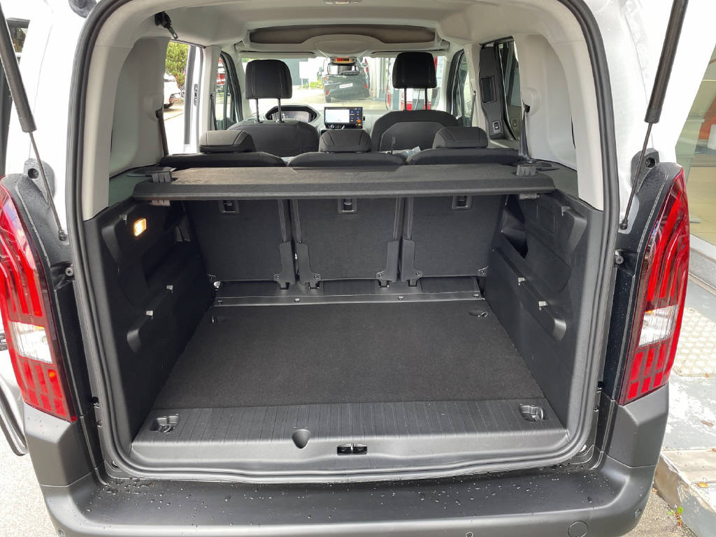 PEUGEOT Rifter 1.5 BlueHDi 130 GT-image-8