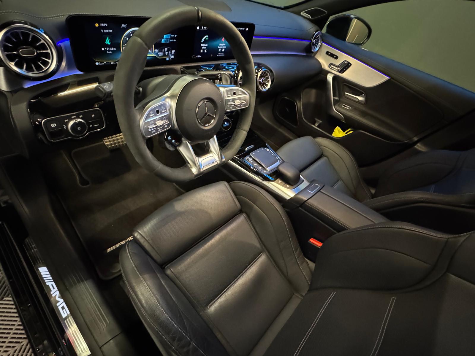 MERCEDES-BENZ A 45 S AMG 4Matic+ Speedshift-image-1