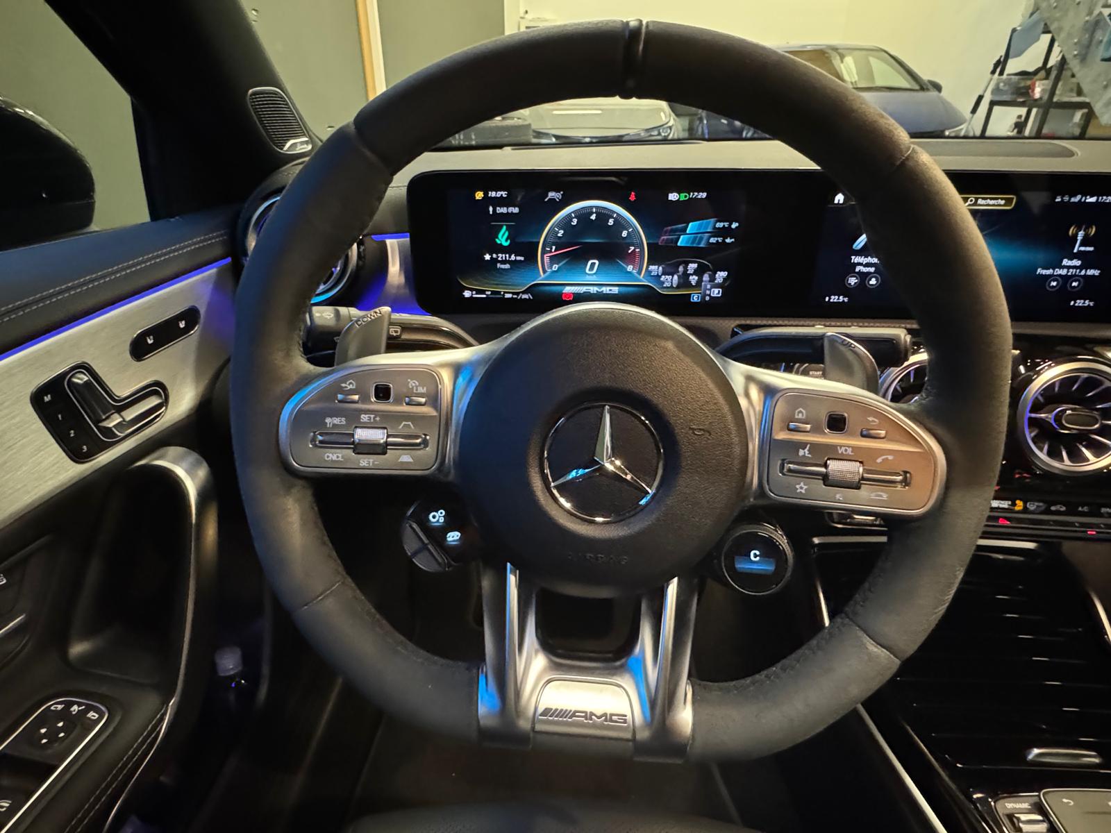 MERCEDES-BENZ A 45 S AMG 4Matic+ Speedshift-image-17
