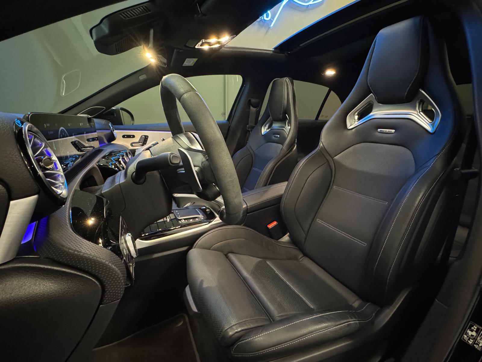 MERCEDES-BENZ A 45 S AMG 4Matic+ Speedshift-image-10