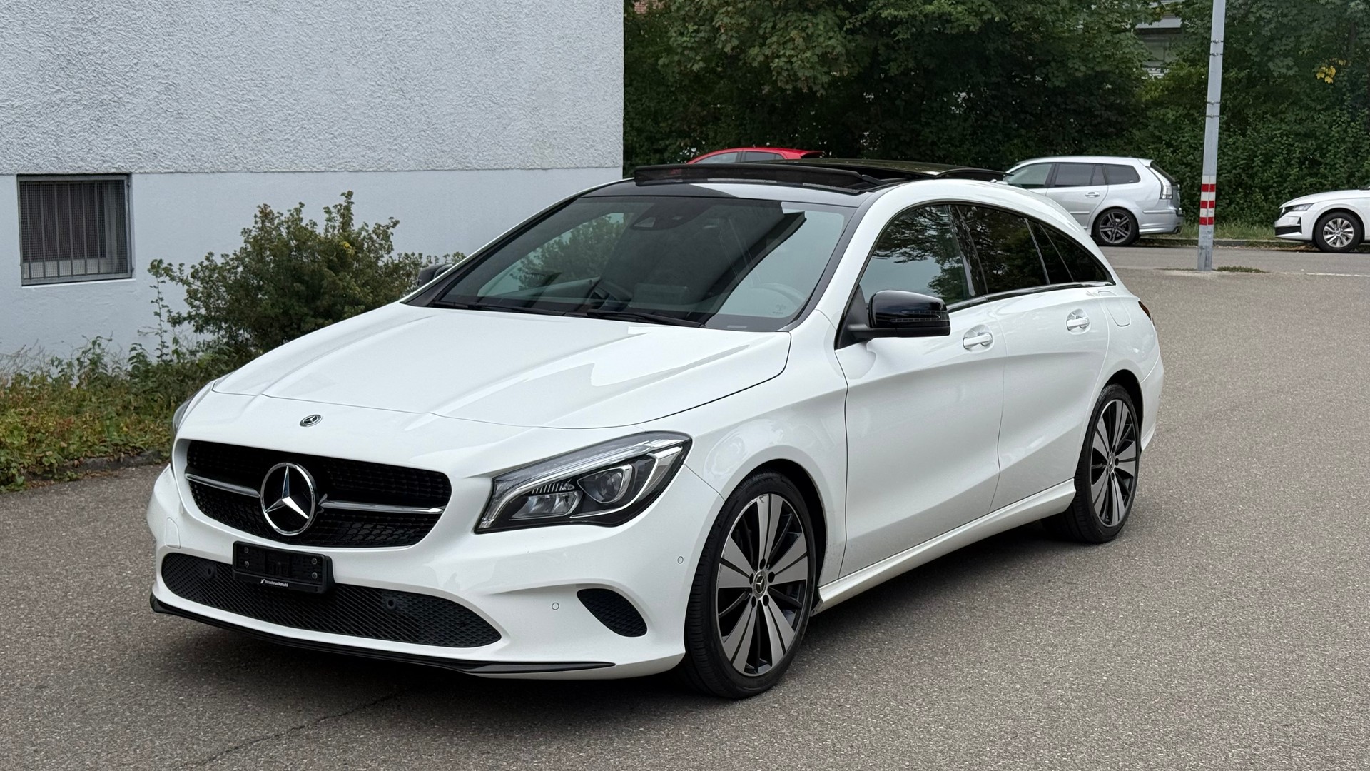 MERCEDES-BENZ CLA Shooting Brake 200 Night Star 7G-DCT-image-0