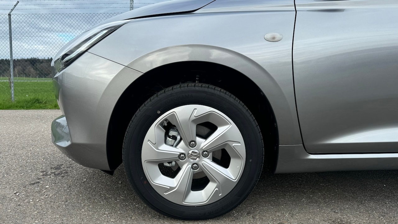 SUZUKI NEW SWIFT 1.2 COMPACT+ HYBRID 4X4-image-10