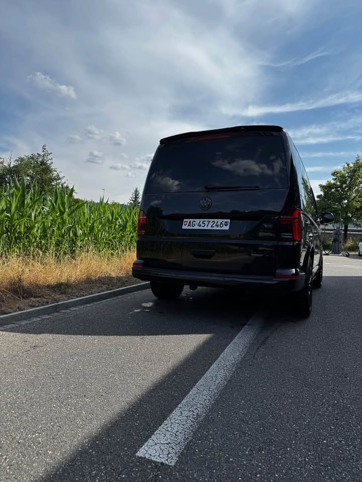 VW T6.1 Multivan Highline Liberty DSG 4m 2.0 TDI-image-6