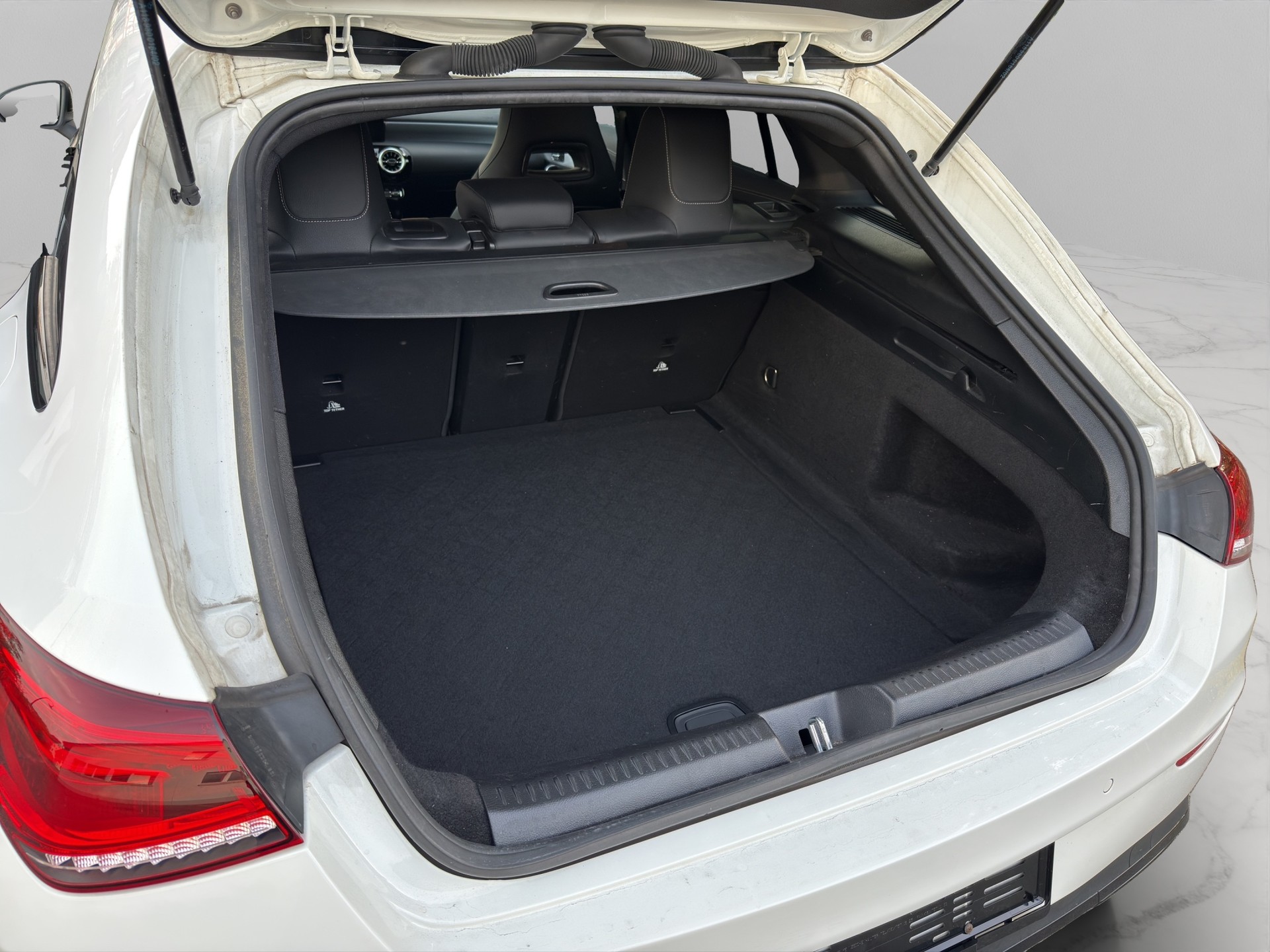 MERCEDES-BENZ CLA Shooting Brake 250 4Matic 7G-DCT * Swiss Star * 8 fach * Garantie * 1. Hand *-image-9