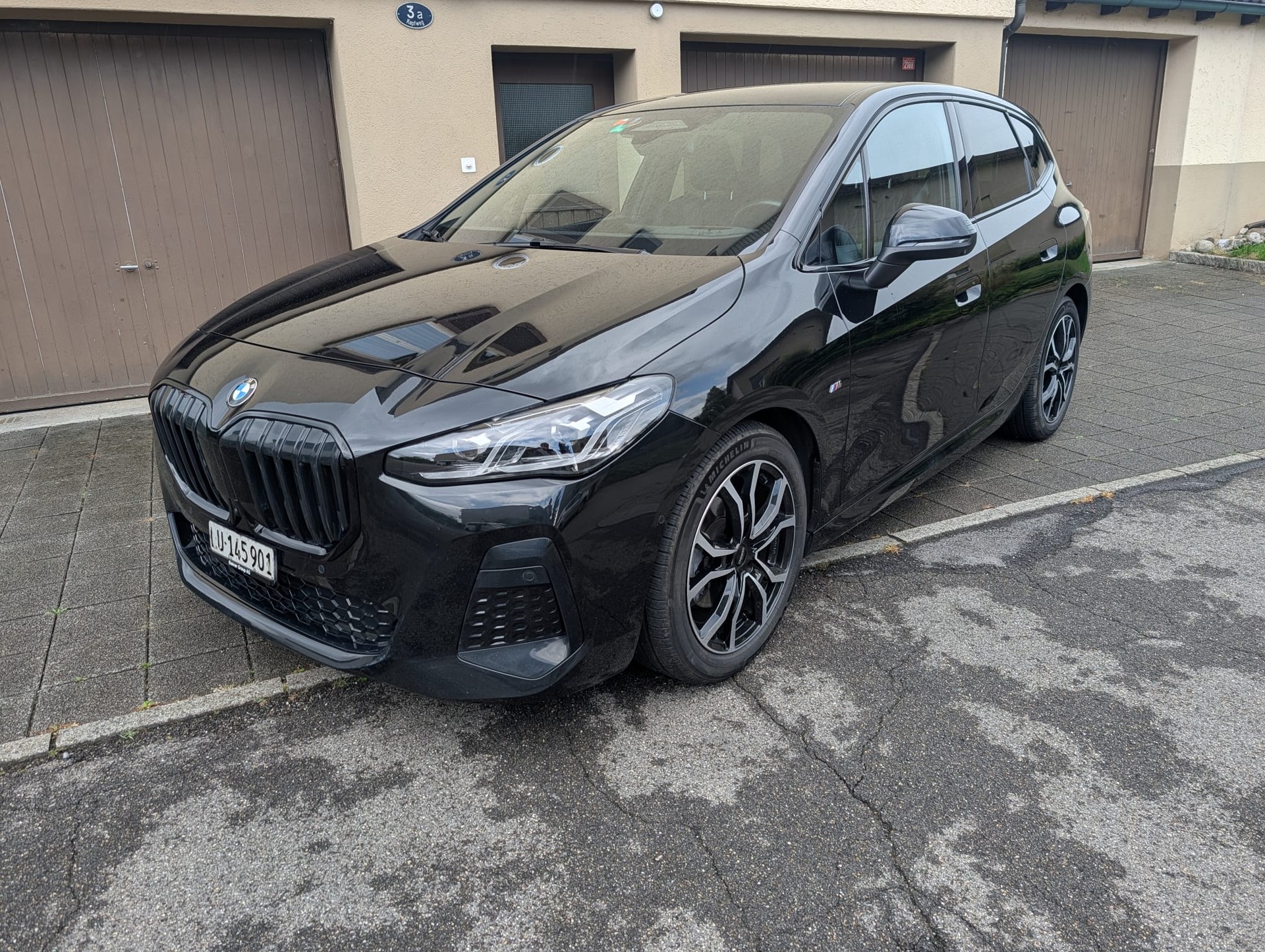 BMW 218d-image-1