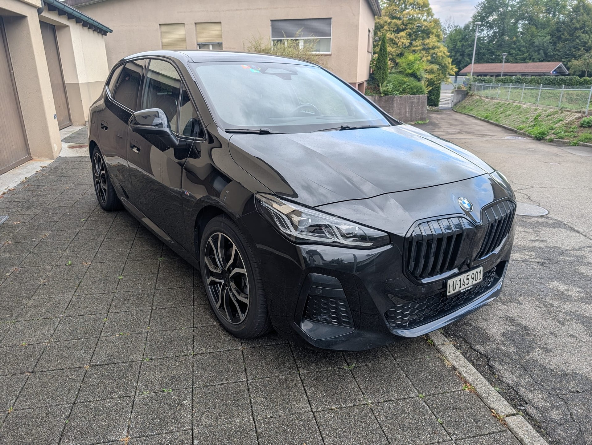 BMW 218d-image-0