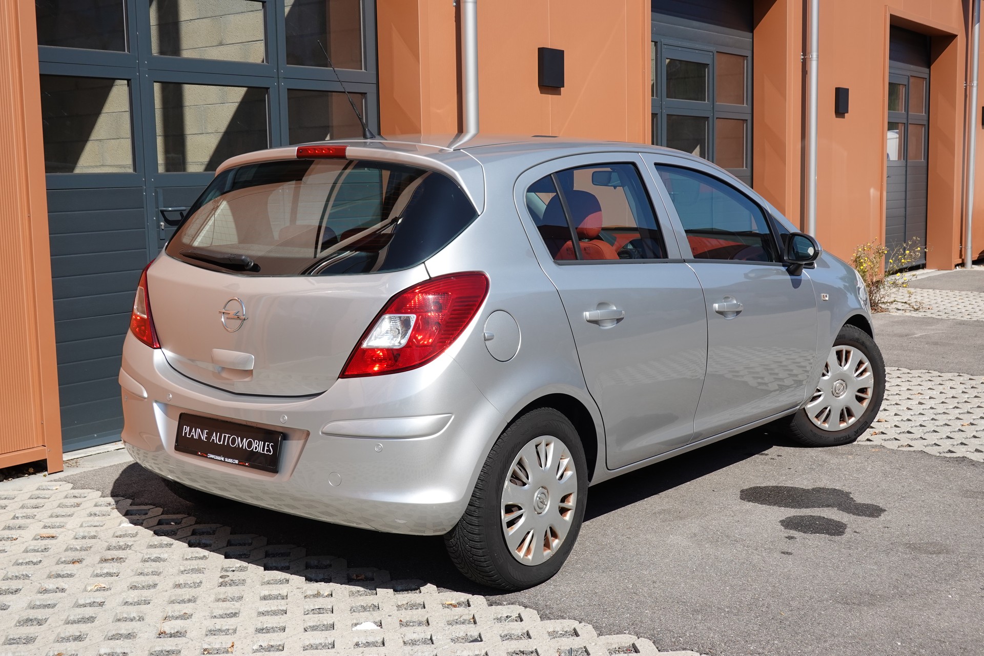 OPEL Corsa 1.4 TP Enjoy "CH Vehicule * Capteur stationnement"-image-6