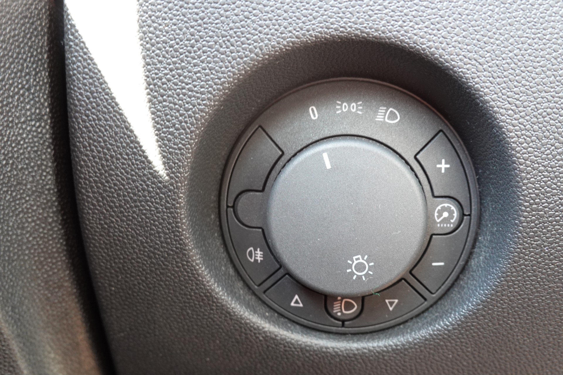 OPEL Corsa 1.4 TP Enjoy "CH Vehicule * Capteur stationnement"-image-12