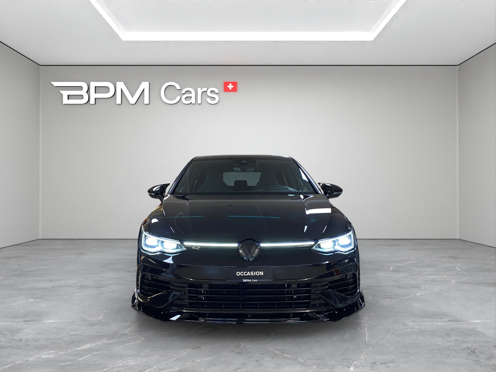 VW Golf 2.0 TSI R DSG 4Motion-showroom-element-2