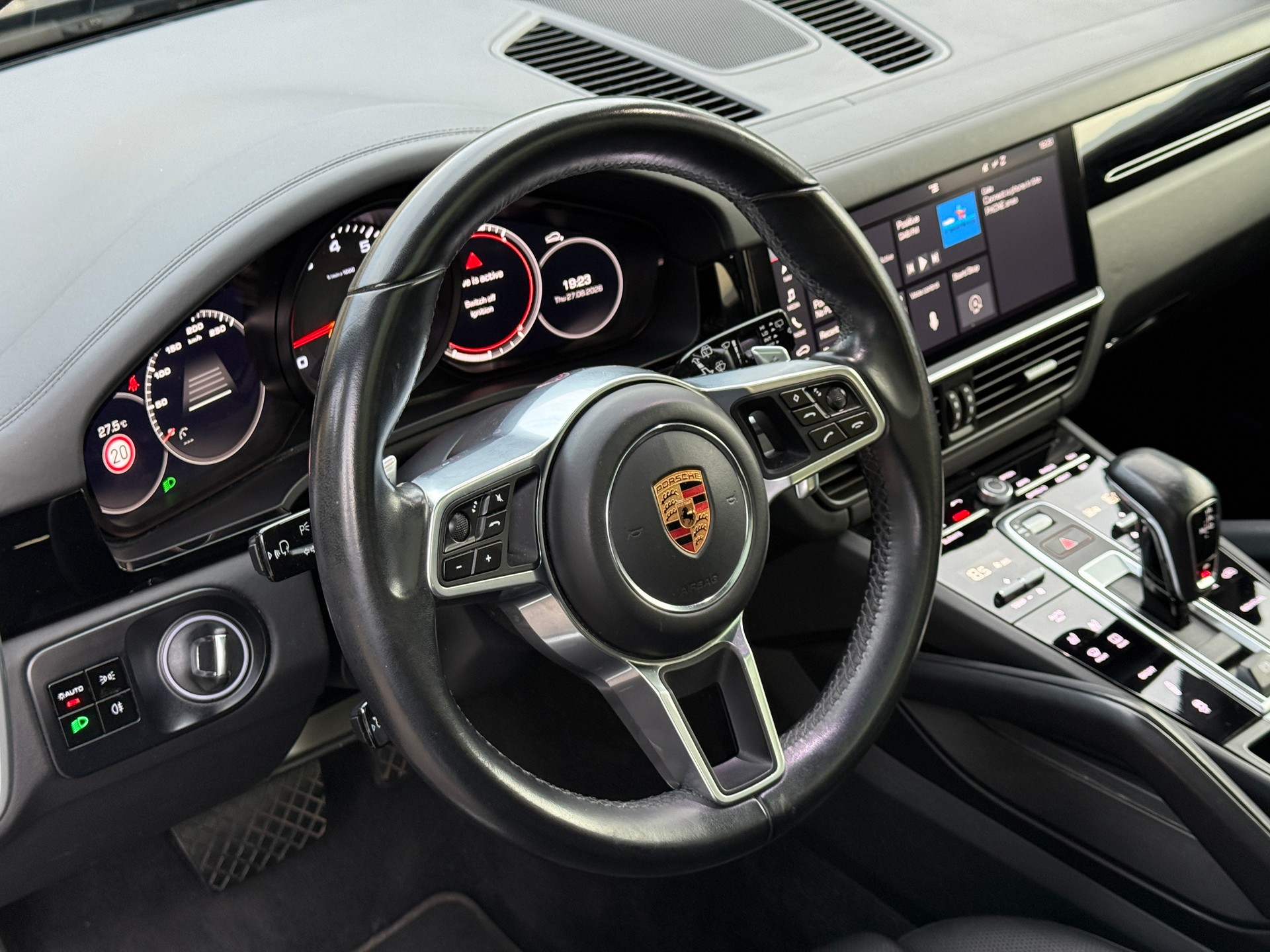 PORSCHE Cayenne-image-7