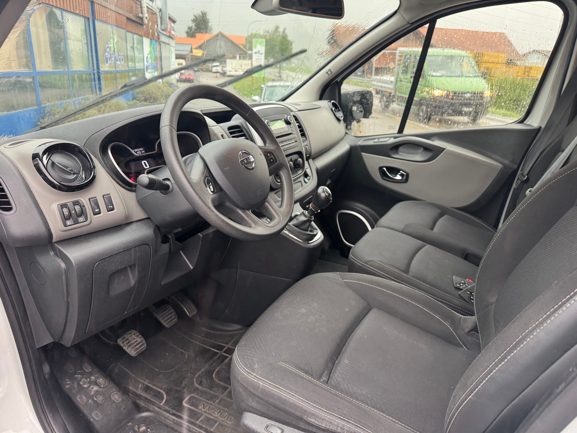 NISSAN NV300 dCi 125 2.9 L2H1 Premium 9Pl.-image-7