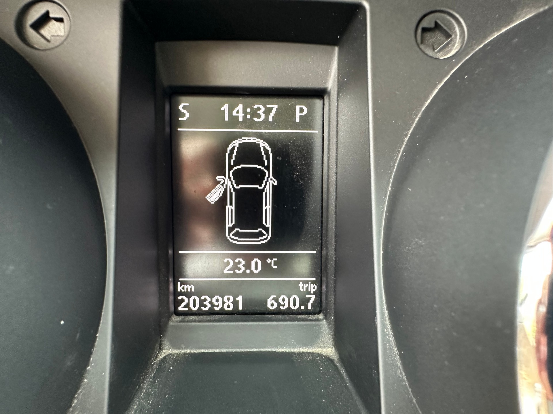 SKODA Yeti 2.0 TDI Outdoor Adventure 4x4 DSG-image-11