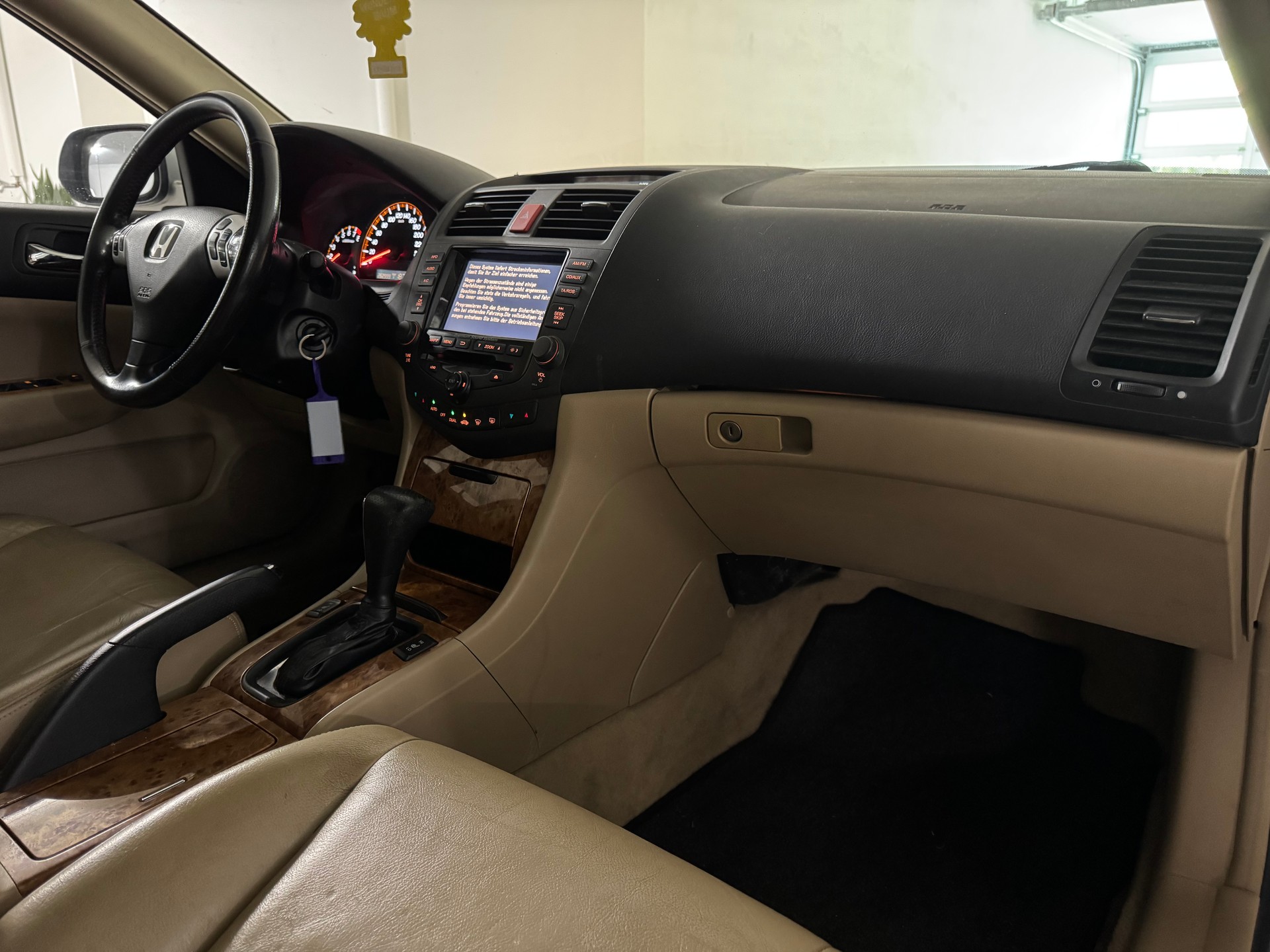 HONDA Accord Tourer 2.4i Executive Automatic-image-11