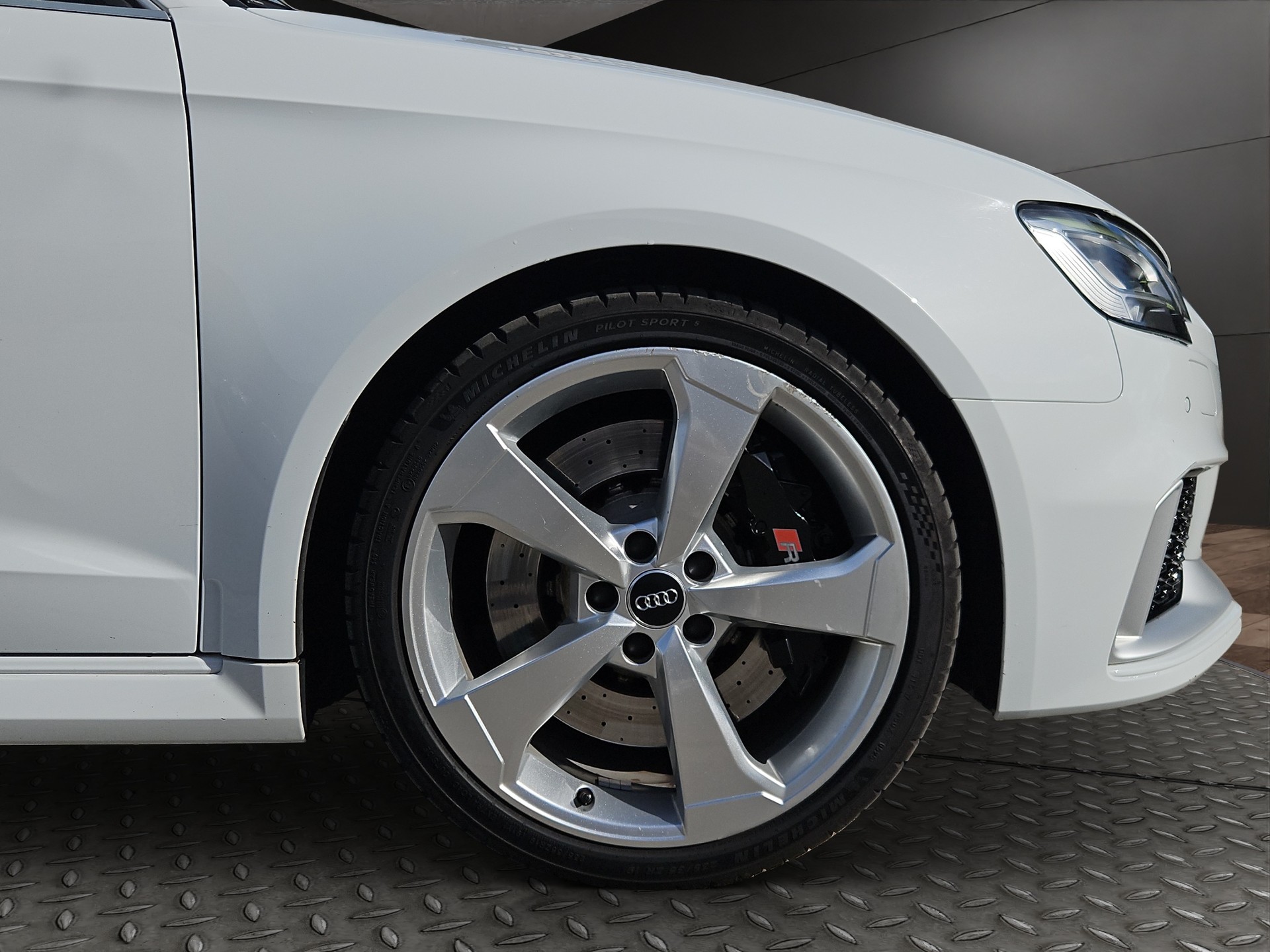 AUDI RS3 Sportback 2.5 TSI quattro S-tronic-image-22