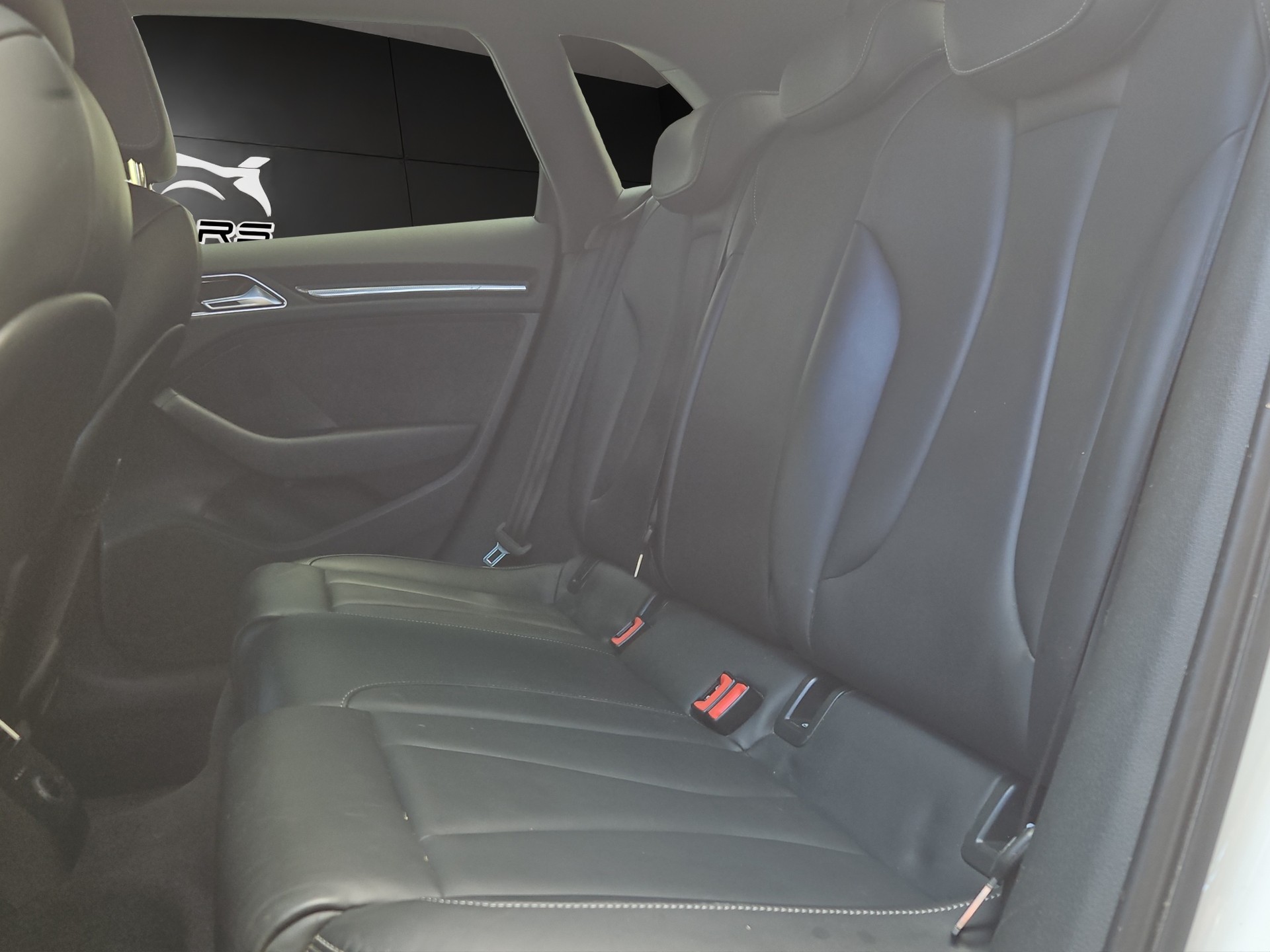 AUDI RS3 Sportback 2.5 TSI quattro S-tronic-image-11