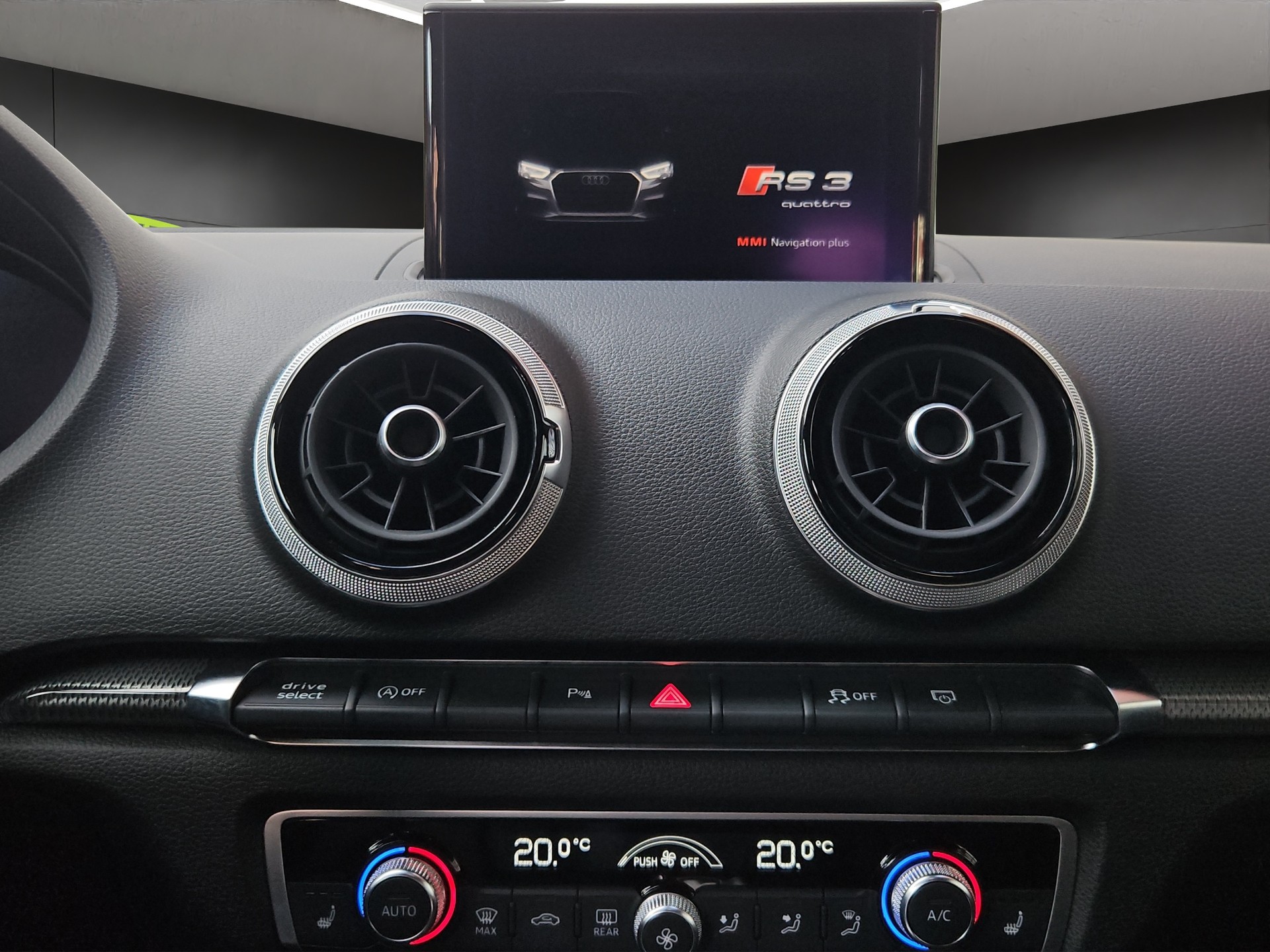 AUDI RS3 Sportback 2.5 TSI quattro S-tronic-image-11