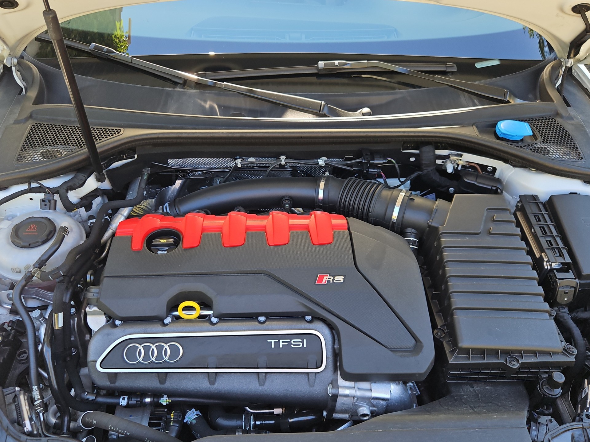 AUDI RS3 Sportback 2.5 TSI quattro S-tronic-image-24