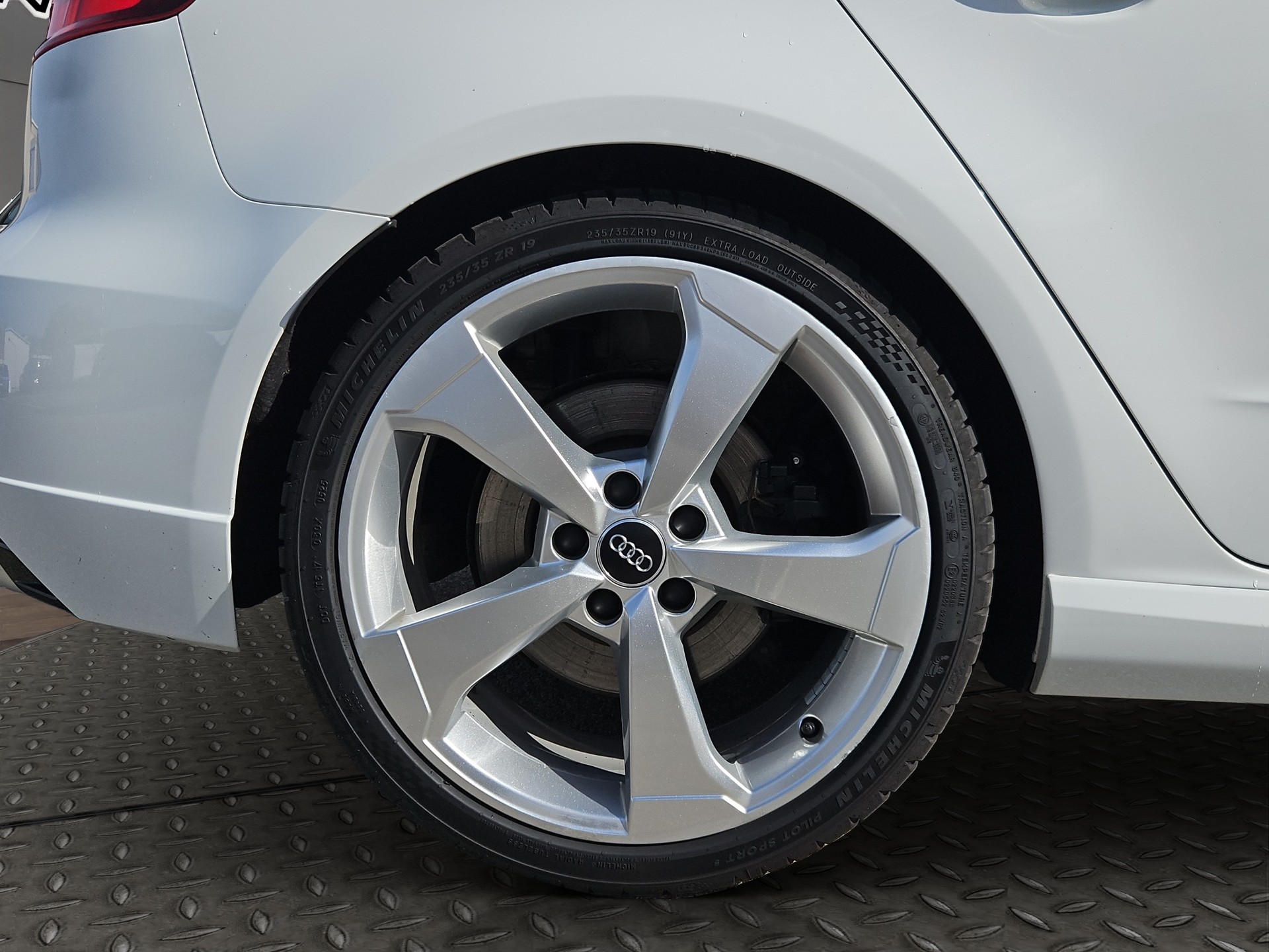 AUDI RS3 Sportback 2.5 TSI quattro S-tronic-image-23