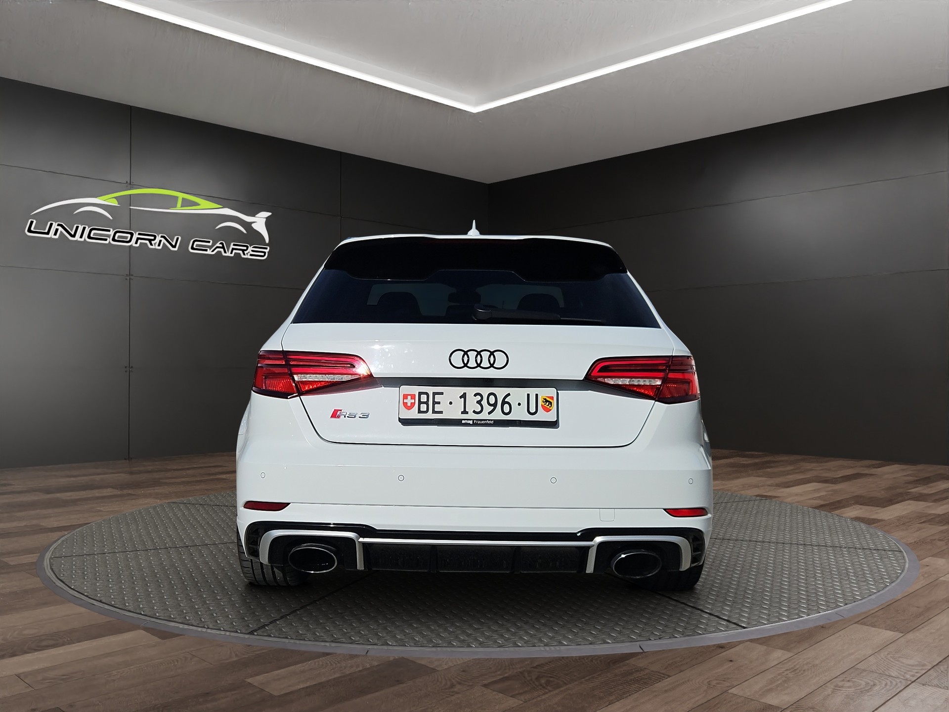 AUDI RS3 Sportback 2.5 TSI quattro S-tronic-image-5