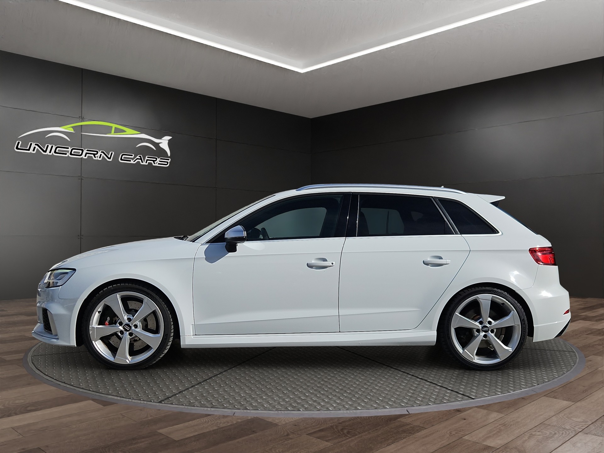 AUDI RS3 Sportback 2.5 TSI quattro S-tronic-image-3