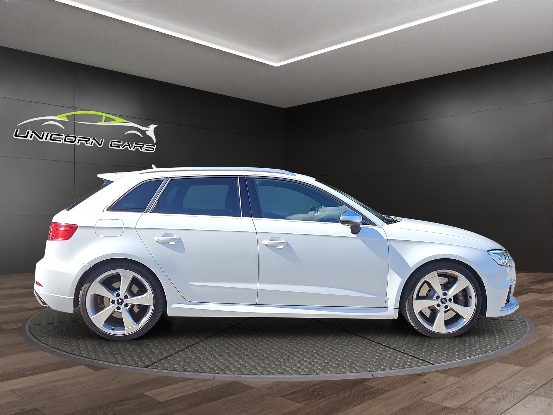 AUDI RS3 Sportback 2.5 TSI quattro S-tronic-image-1