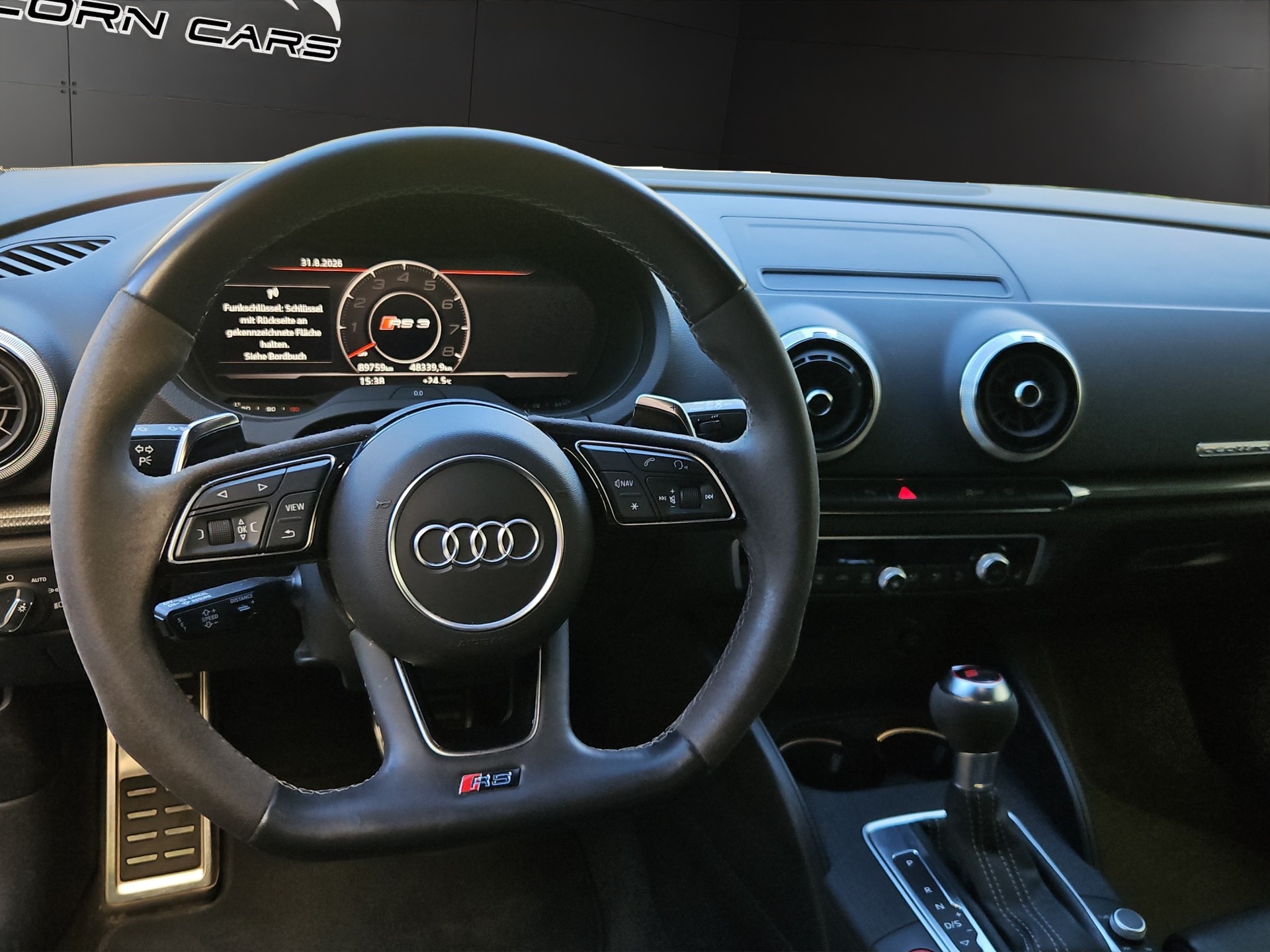 AUDI RS3 Sportback 2.5 TSI quattro S-tronic-image-8