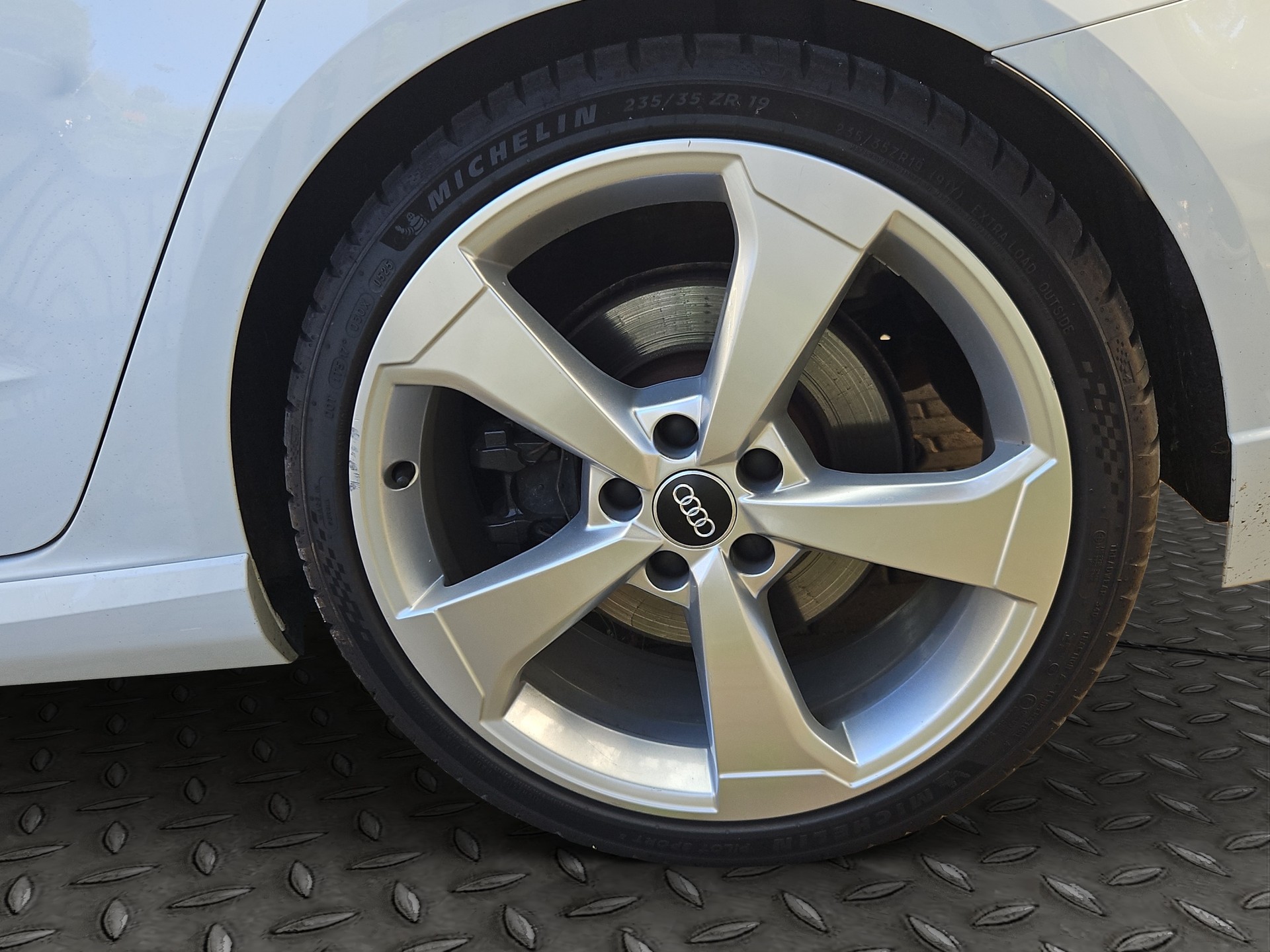 AUDI RS3 Sportback 2.5 TSI quattro S-tronic-image-14