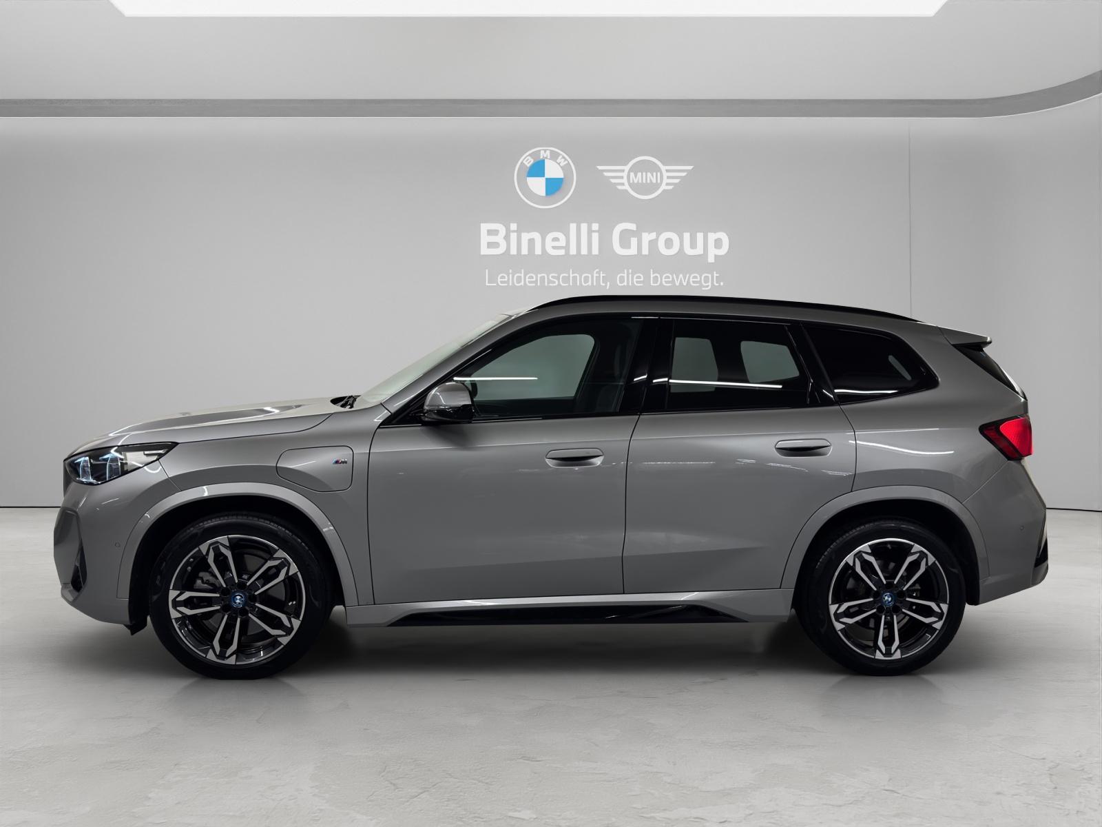BMW X1 U11 30e xDrive paddles-showroom-element-1