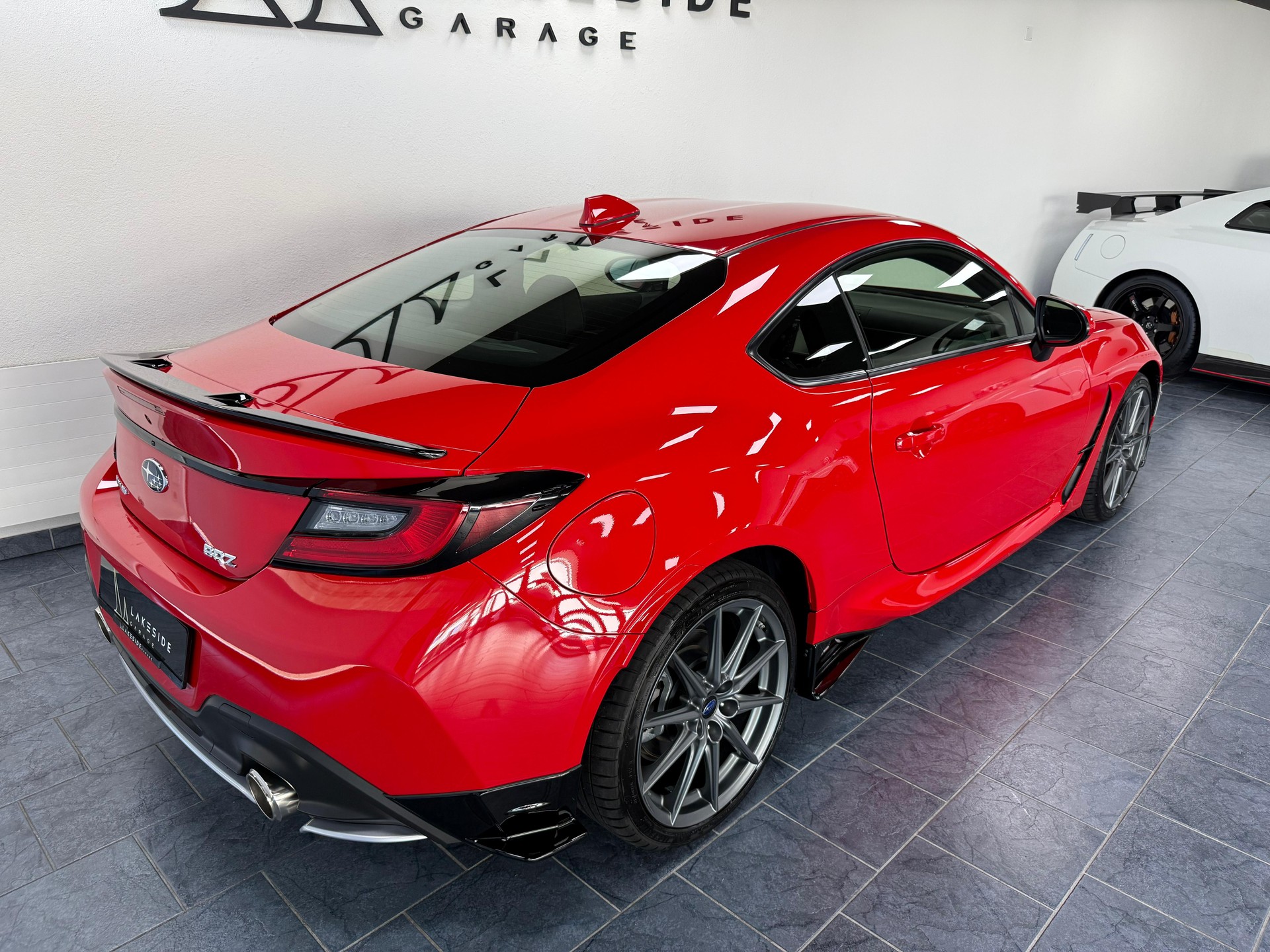 SUBARU BRZ 2.4 STI Line-image-3
