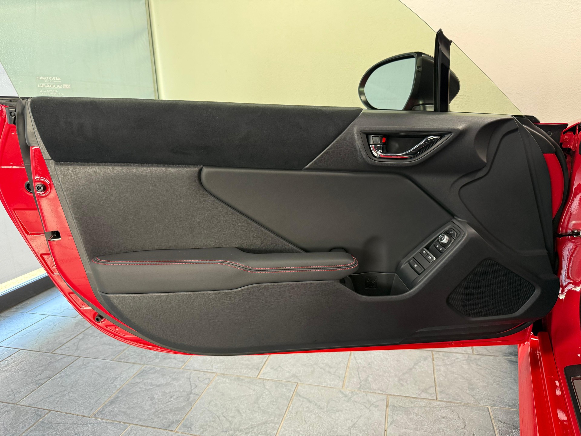 SUBARU BRZ 2.4 STI Line-image-14