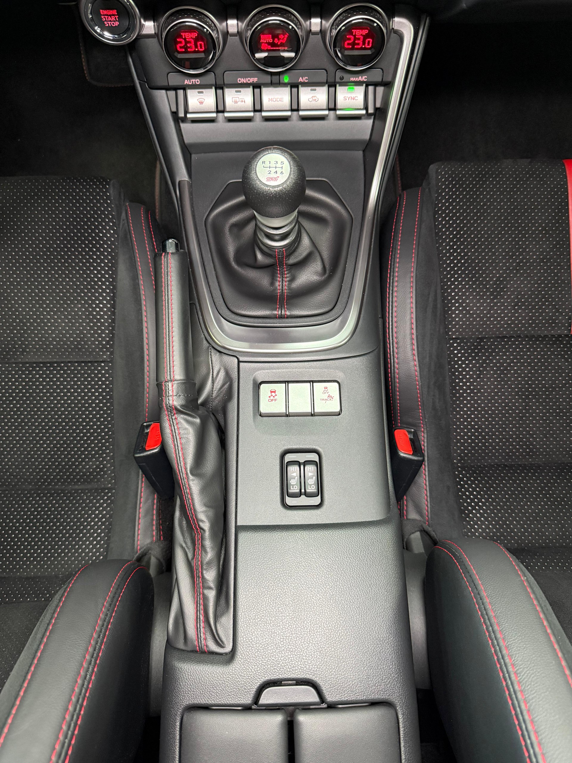SUBARU BRZ 2.4 STI Line-image-21