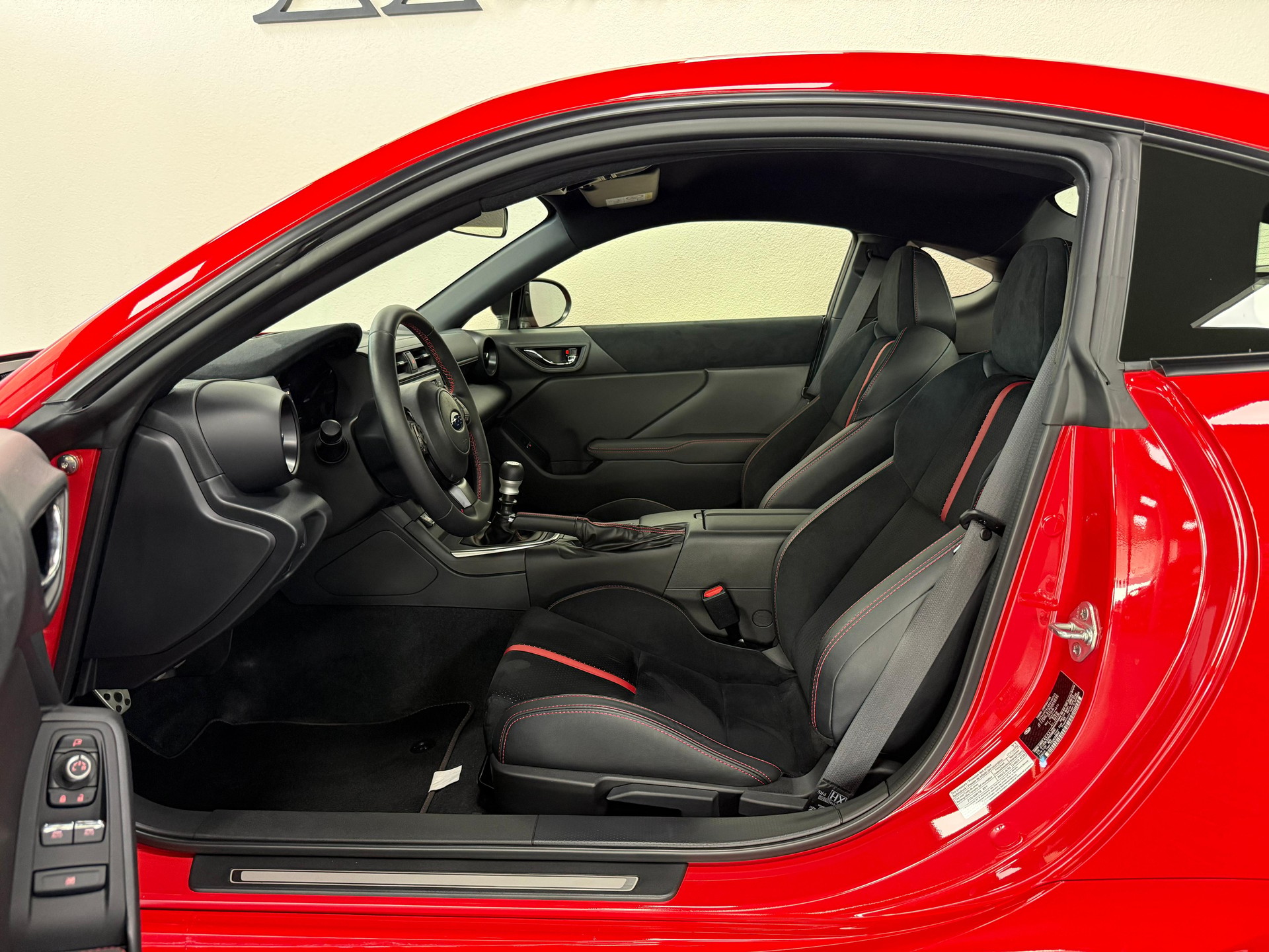 SUBARU BRZ 2.4 STI Line-image-13