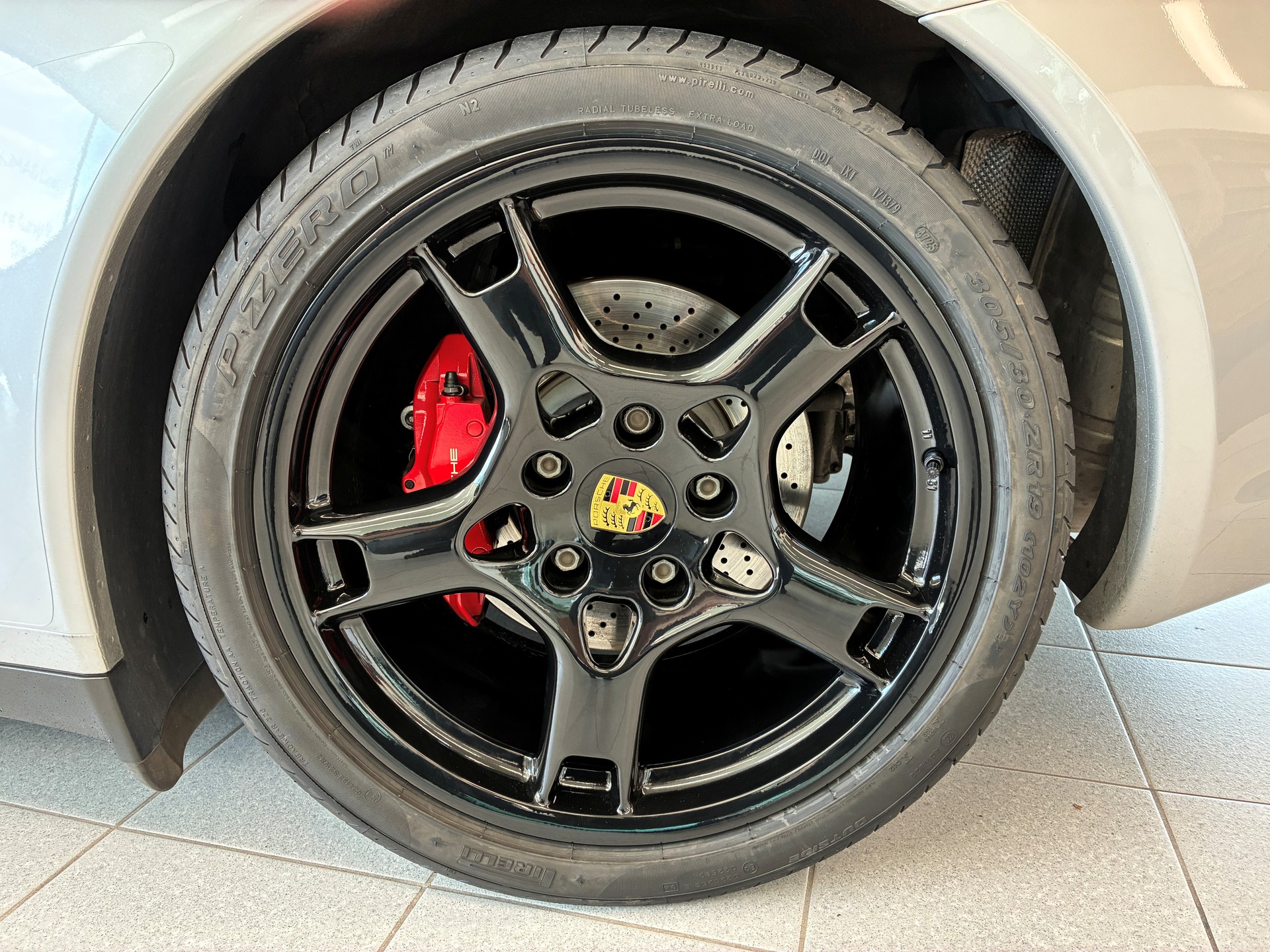 PORSCHE 911 Carrera 4S-image-15