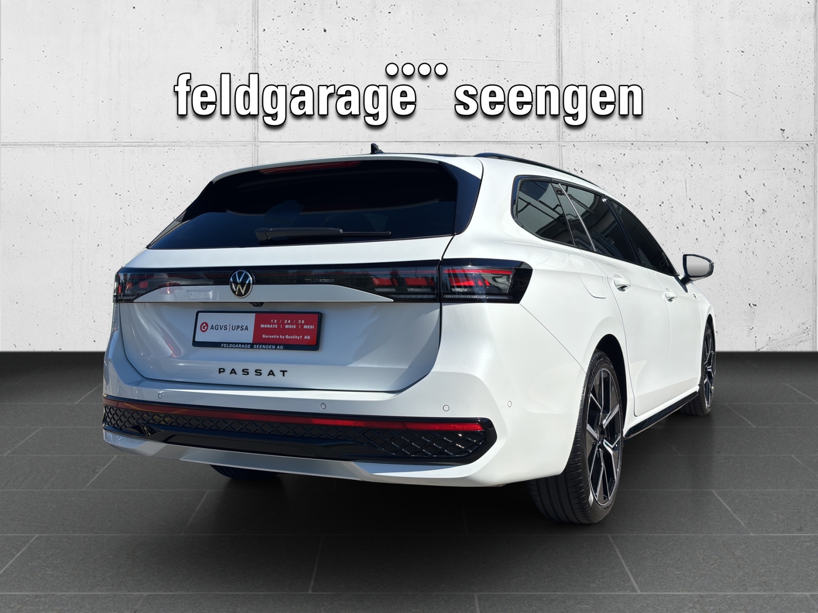 VW New Passat Variant 2.0 TSI evo4 R-Line Signature 4 Motion DSG mit fortl. Werksgarantie bis 07.2030, AHK, Leder & Winterräder-image-4