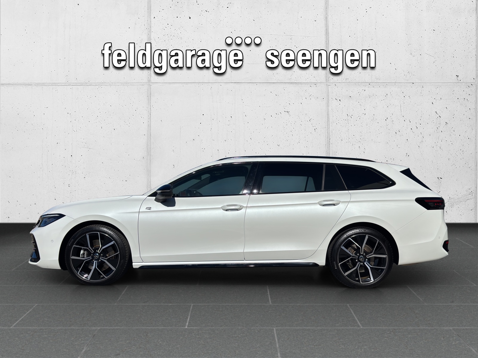 VW New Passat Variant 2.0 TSI evo4 R-Line Signature 4 Motion DSG mit fortl. Werksgarantie bis 07.2030, AHK, Leder & Winterräder-image-1