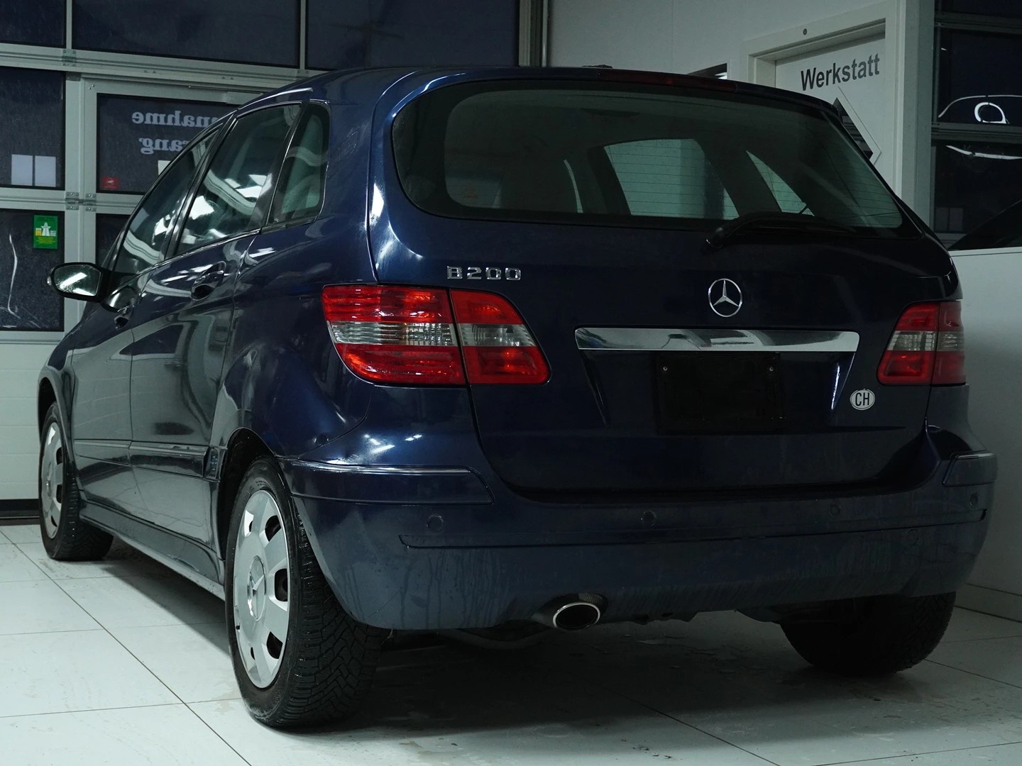MERCEDES-BENZ B 200-image-1